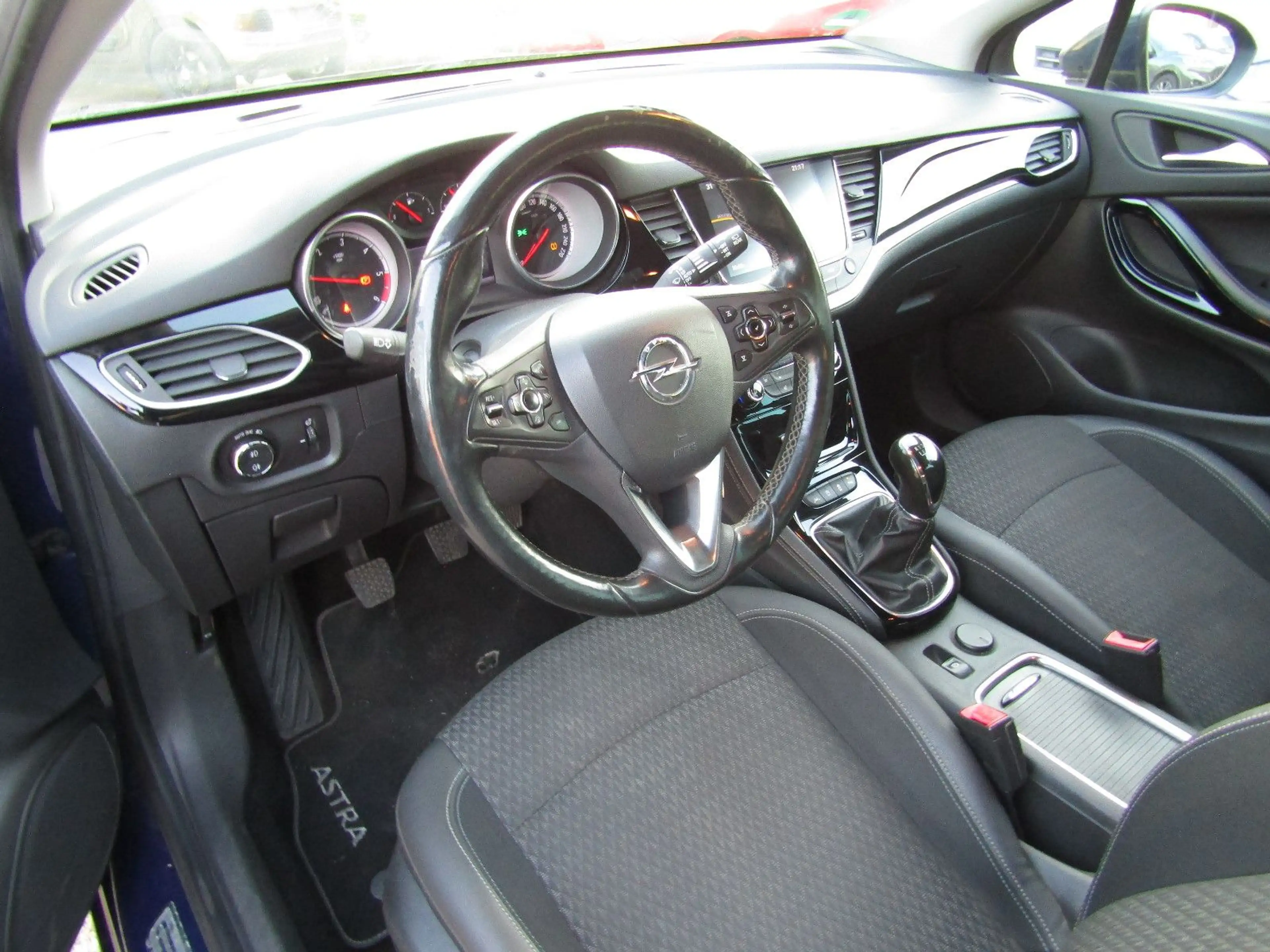 Opel Astra K Sports Tourer Innovation Start/Stop — photo 18