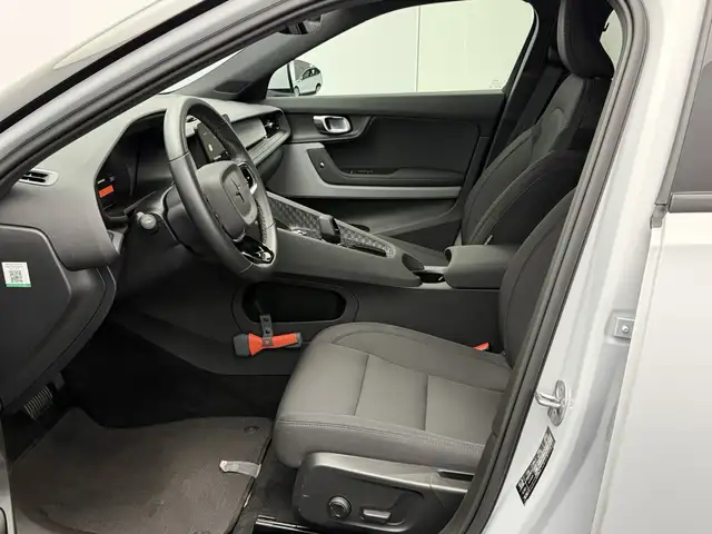 Polestar 2 view 4