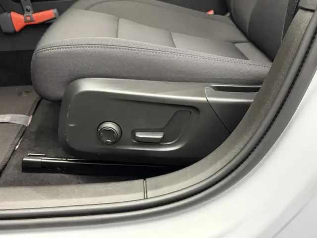 Polestar 2 view 13