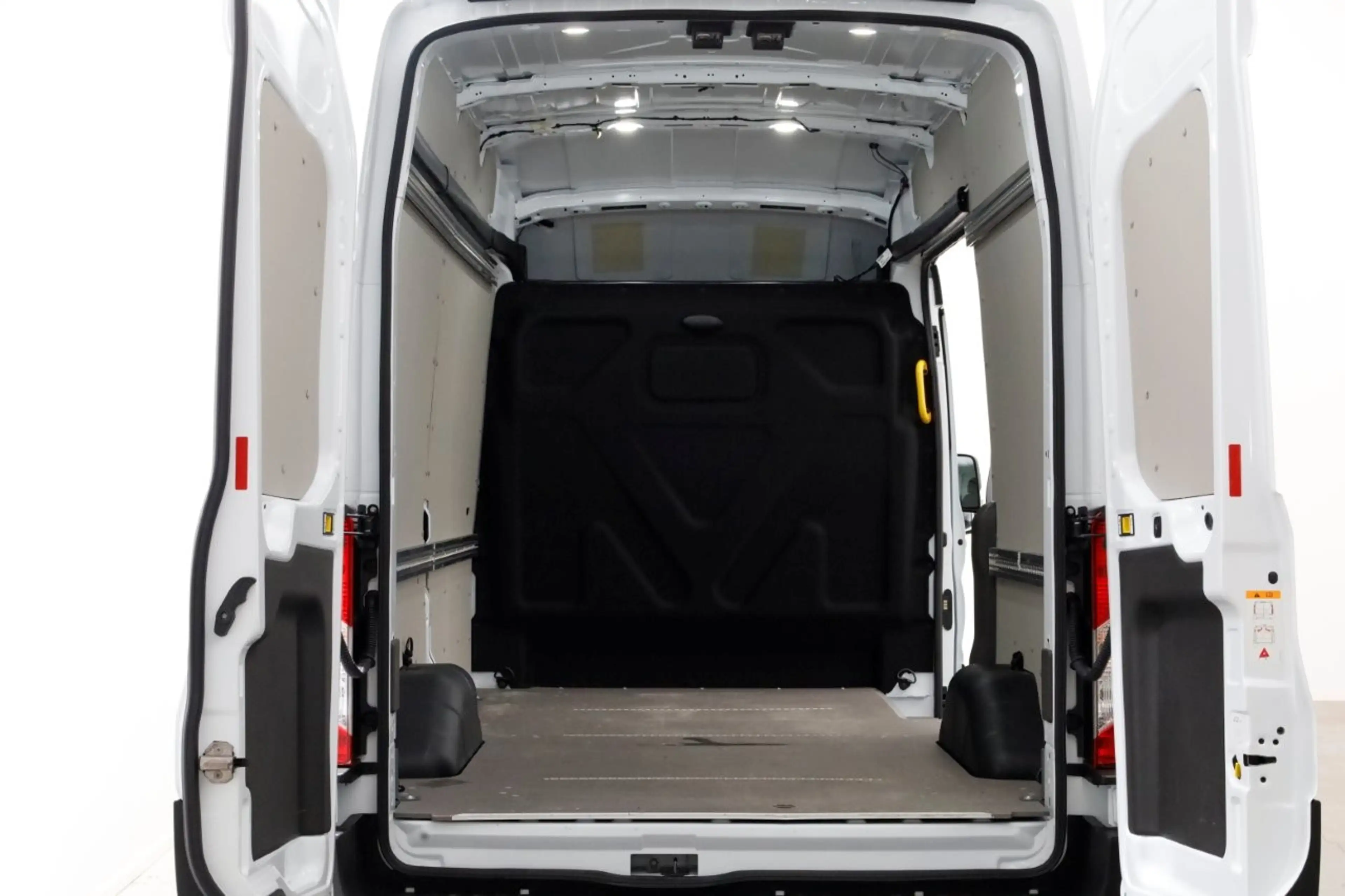 Ford E-Transit 350 L2H3 68 kWh Trend 100% Elektrisch Snellader/Ai — photo 5