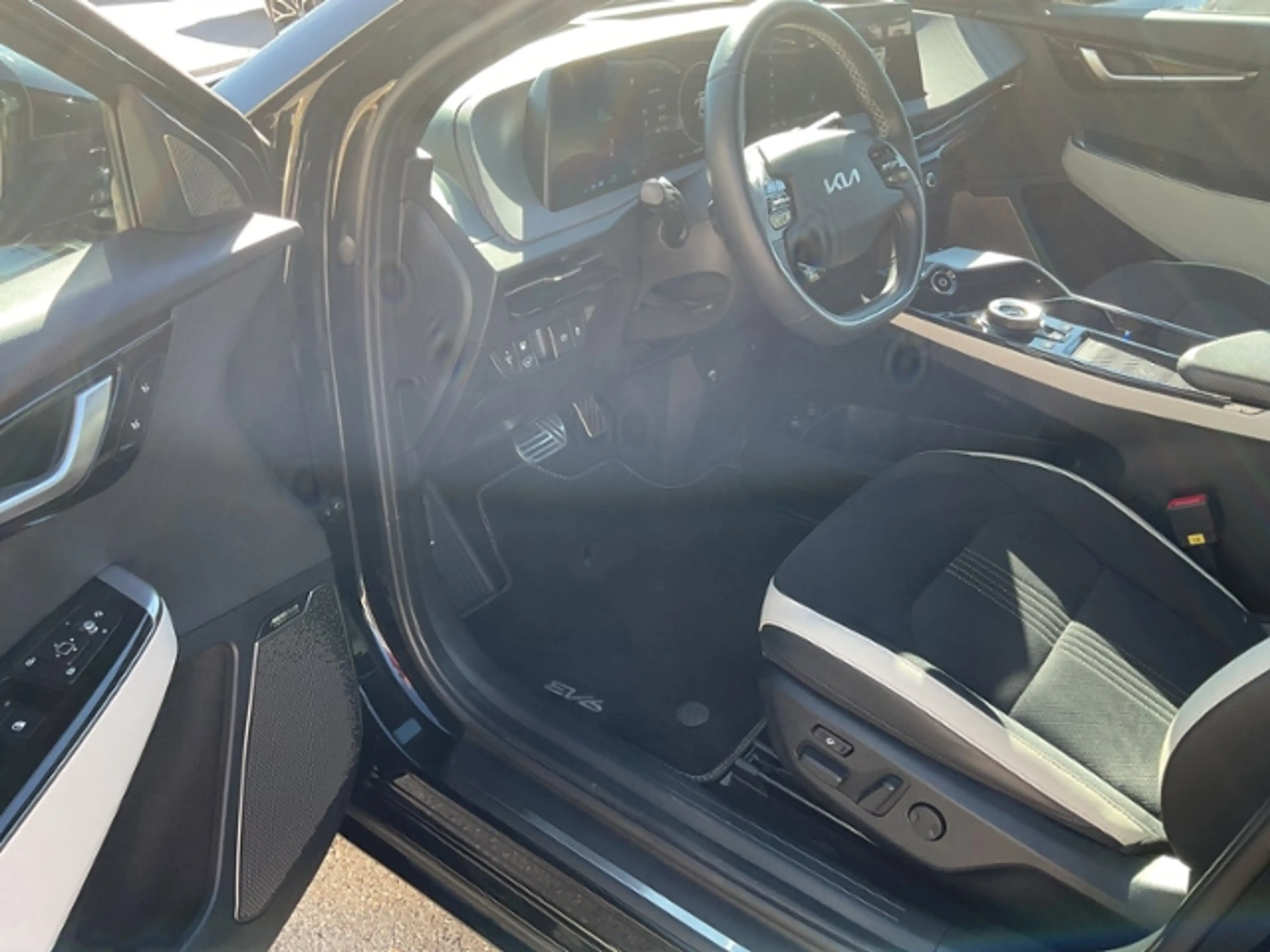 Kia EV6 GT-Line 4WD MERIDIAN ACC BLIS 360 HUD AHK — photo 15