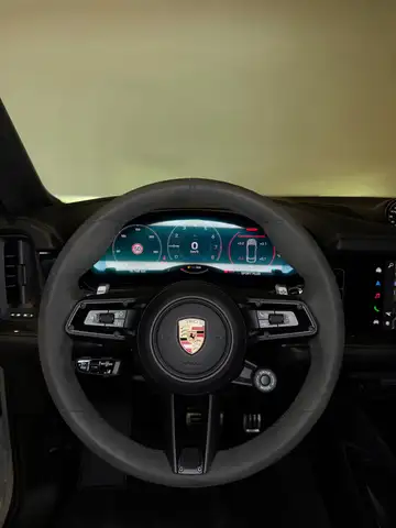 Porsche Cayenne view 13