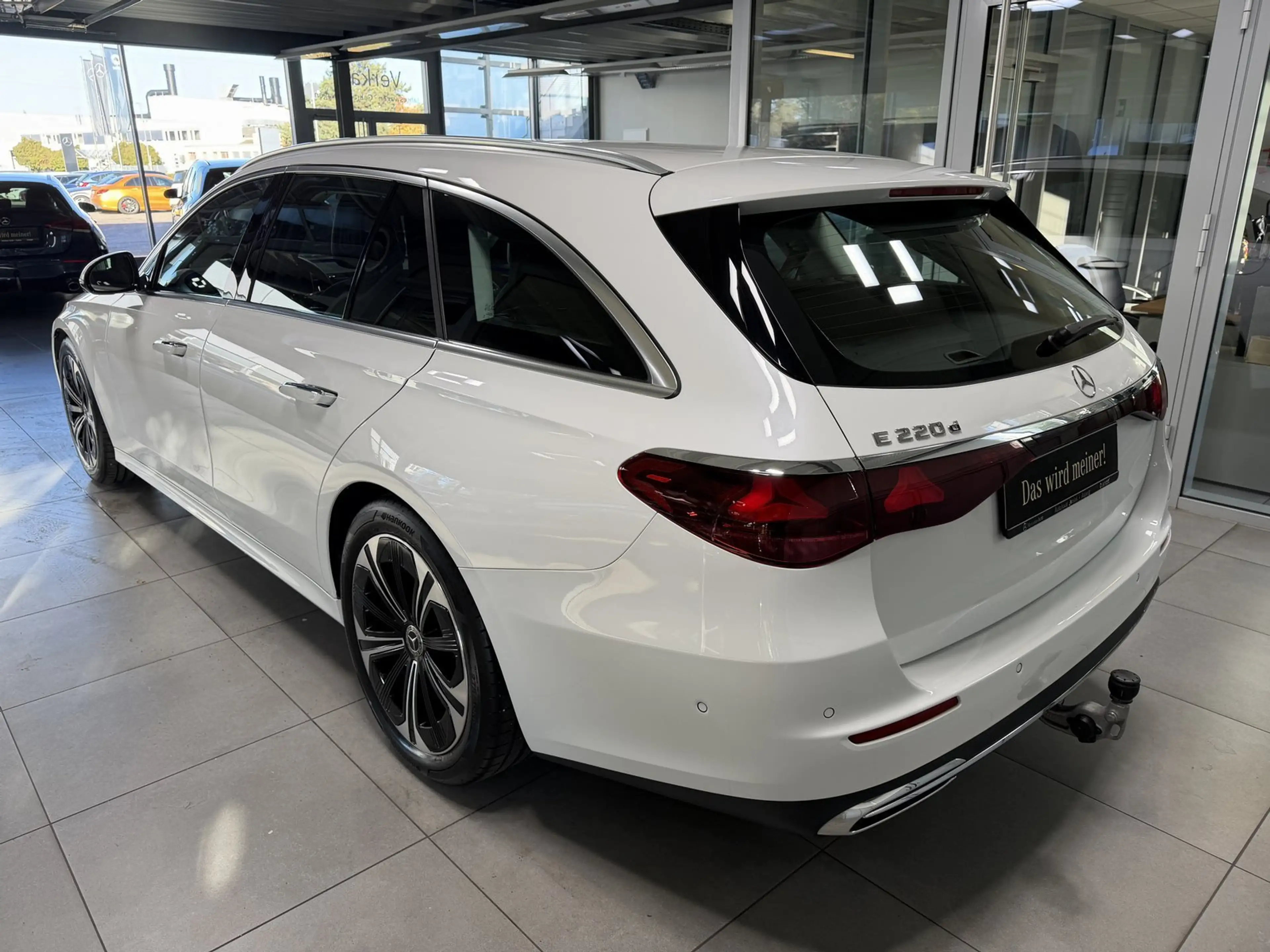 Mercedes-Benz E 220 d T Avantg STANDH AHK MEMORY+DIG.LIGHT+360° — photo 3