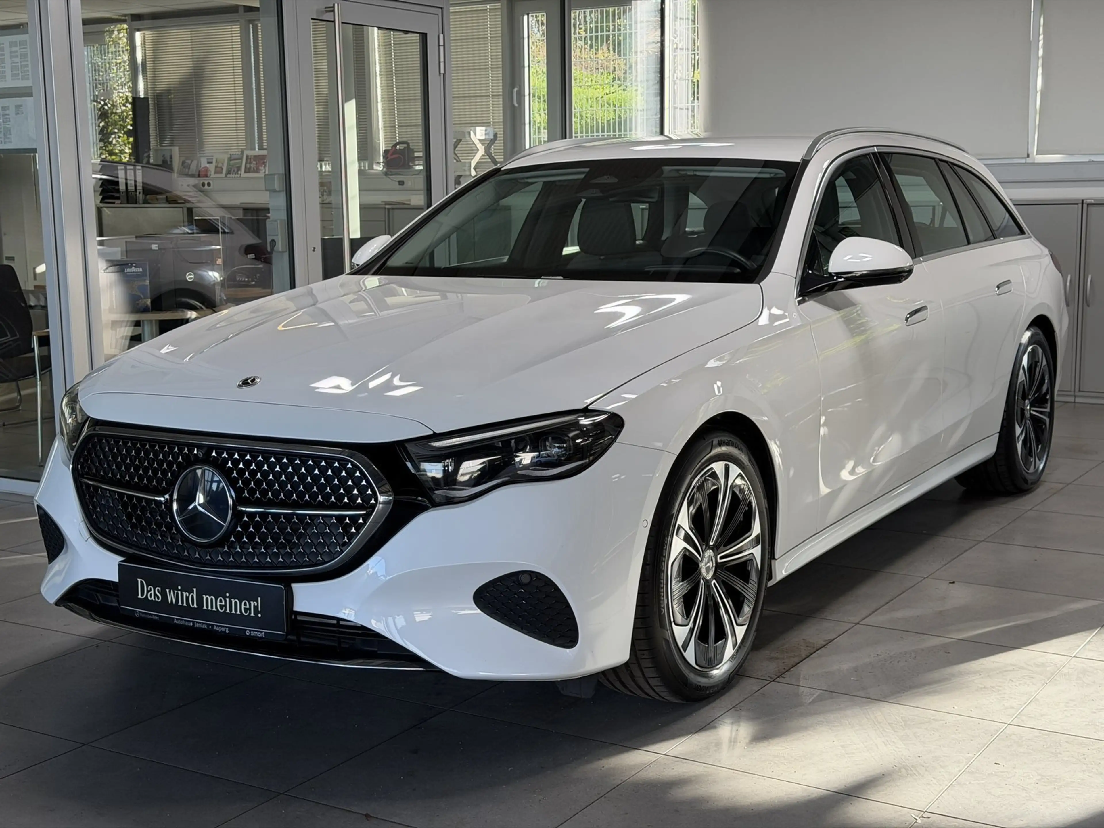 Mercedes-Benz E 220 d T Avantg STANDH AHK MEMORY+DIG.LIGHT+360°
