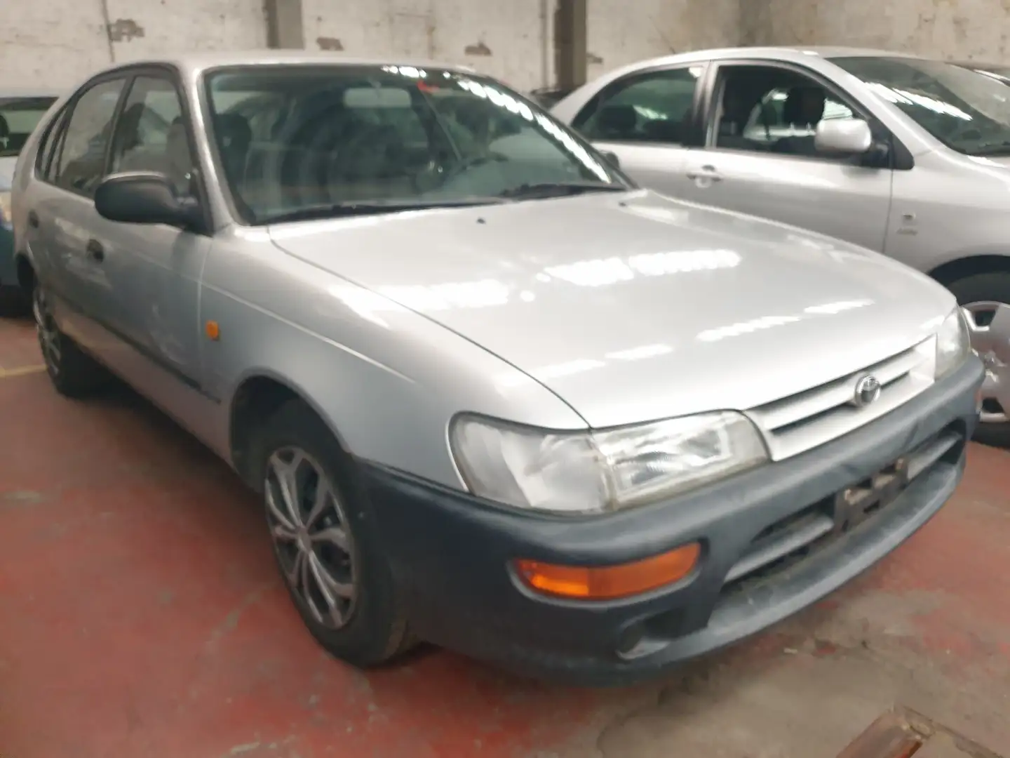 Toyota Corolla 1.3 Grau - 2