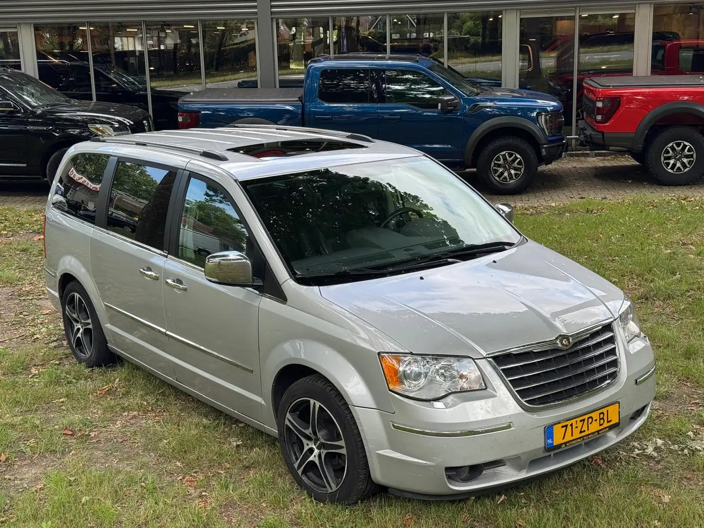 Chrysler Grand Voyager 2.8 CRD Limited Stow&Go alle opties!! Šedá - 1
