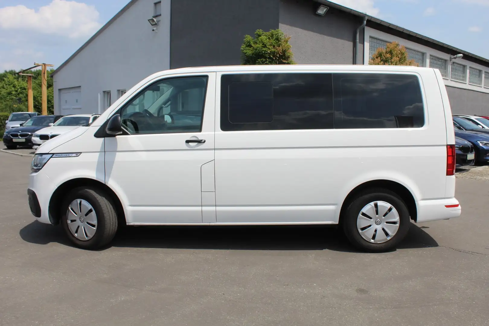 Volkswagen T6.1 Multivan Multivan Family 2.0 TDI +AHK+NAVI+PDC+Klimaauto. Blanc - 2