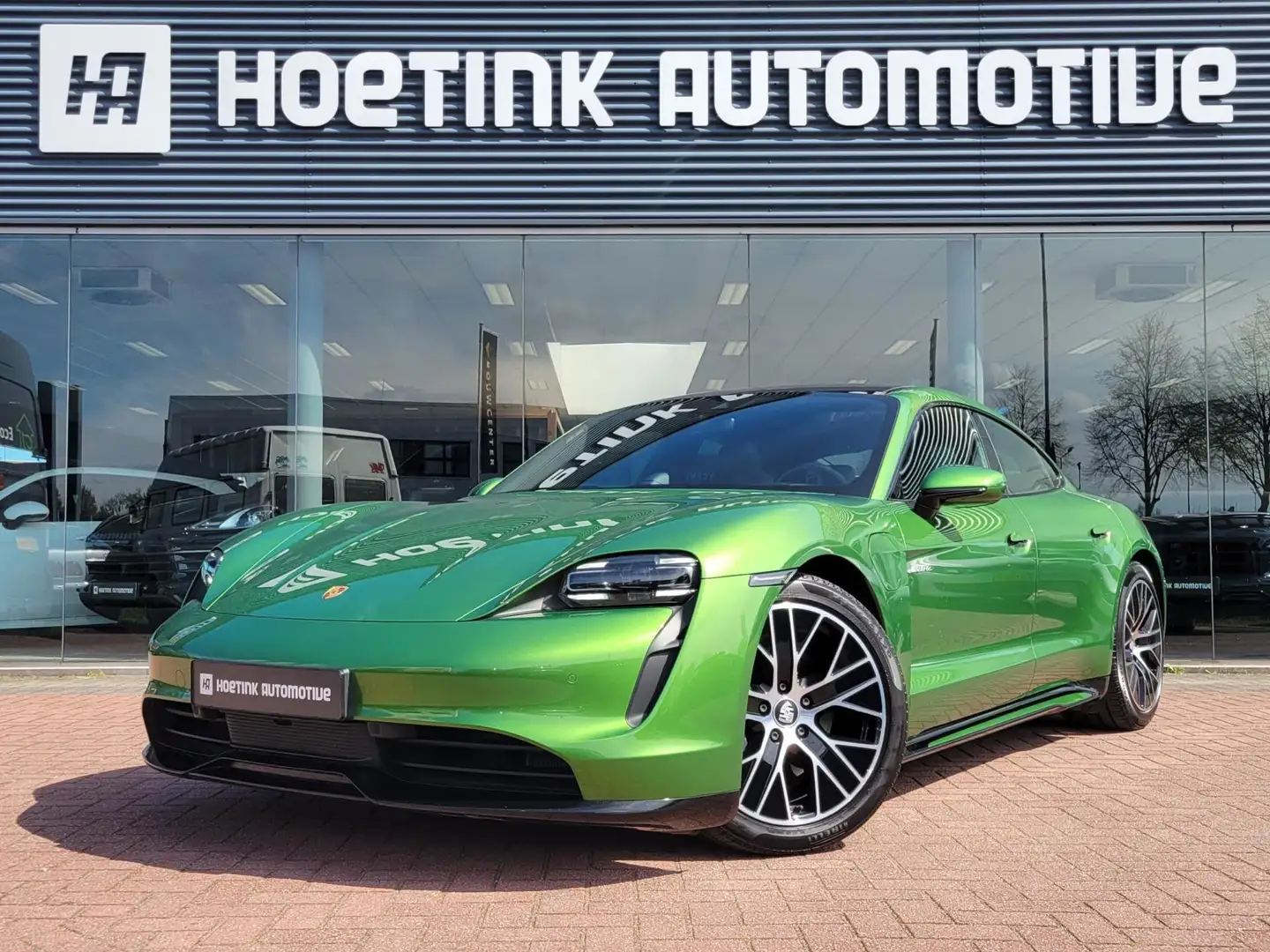 Porsche Taycan 79 kWh | BTW auto | Sport Chrono | Bose Groen - 1