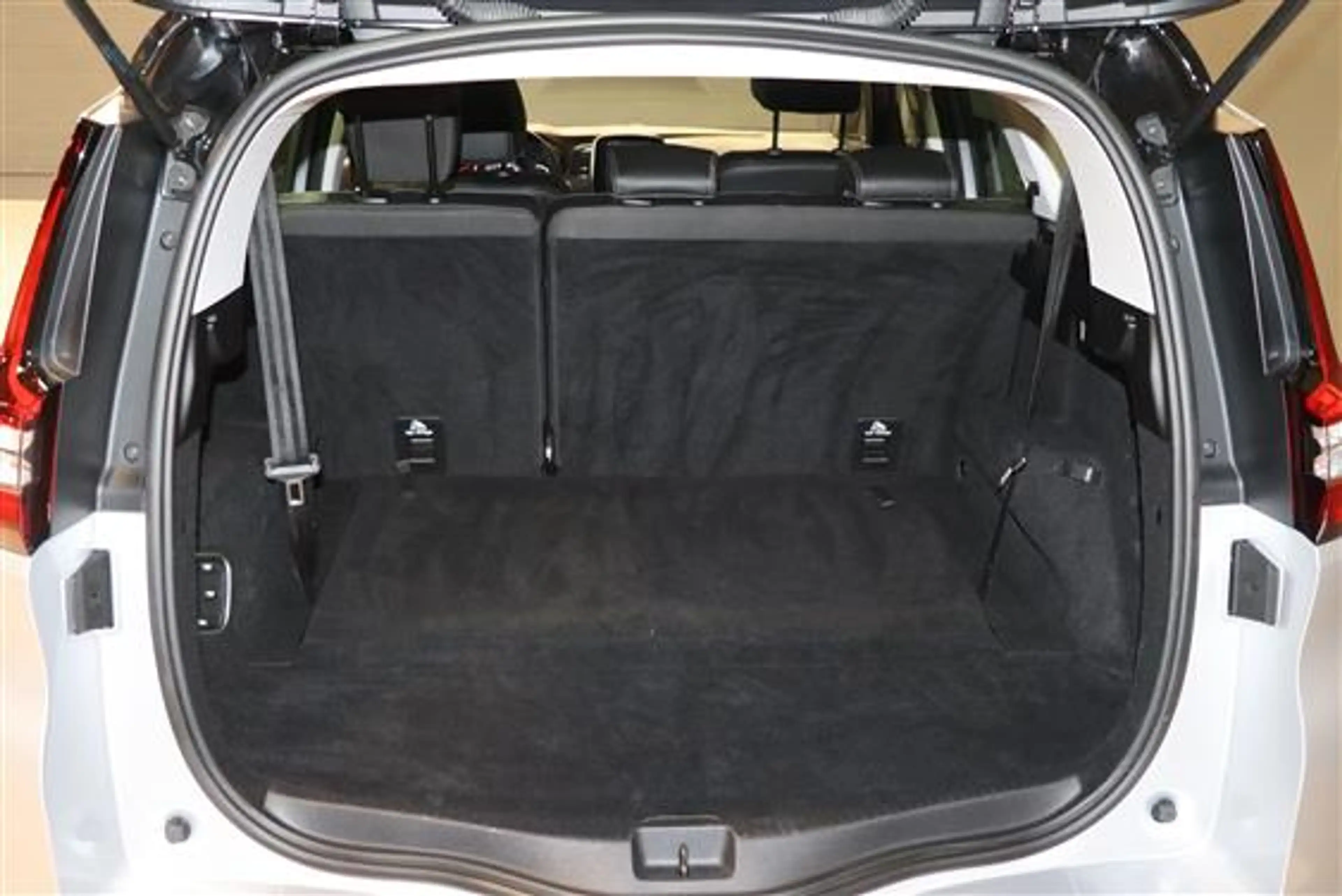 Renault Grand Scenic 1.33 TCE TECHNO EDC 7PL — photo 6