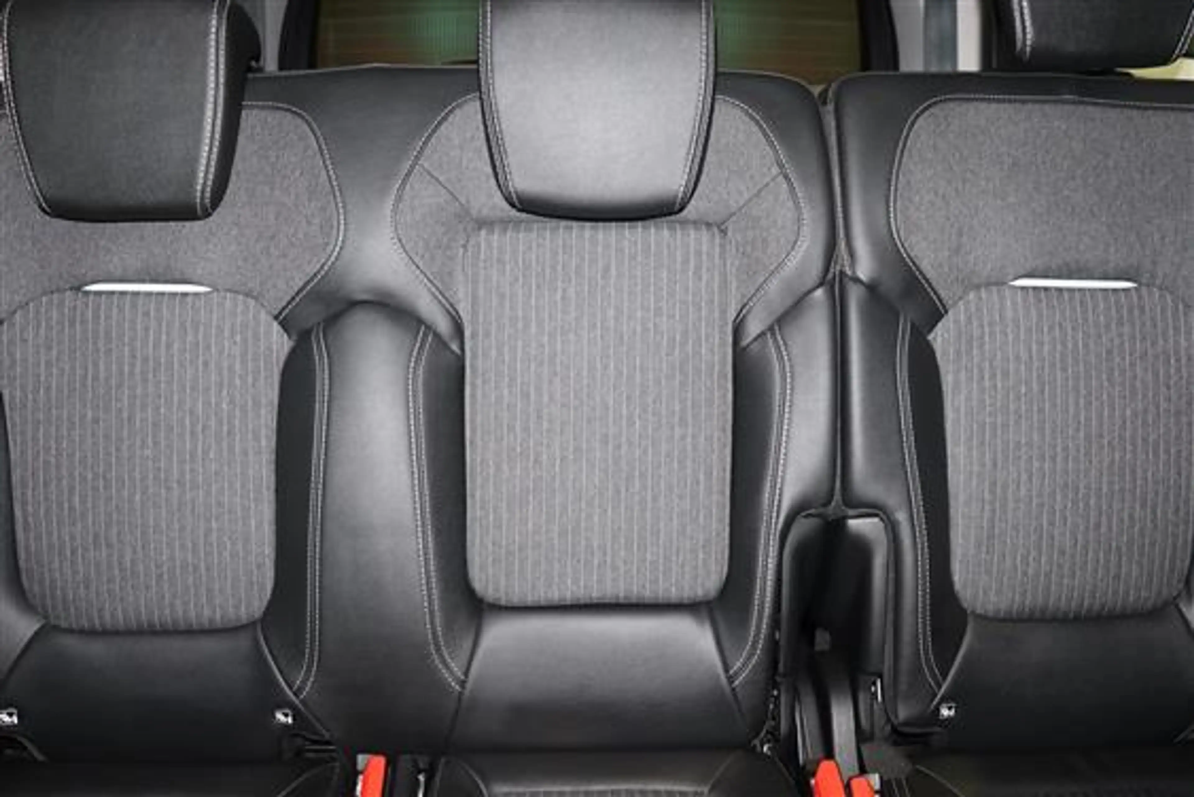 Renault Grand Scenic 1.33 TCE TECHNO EDC 7PL — photo 23