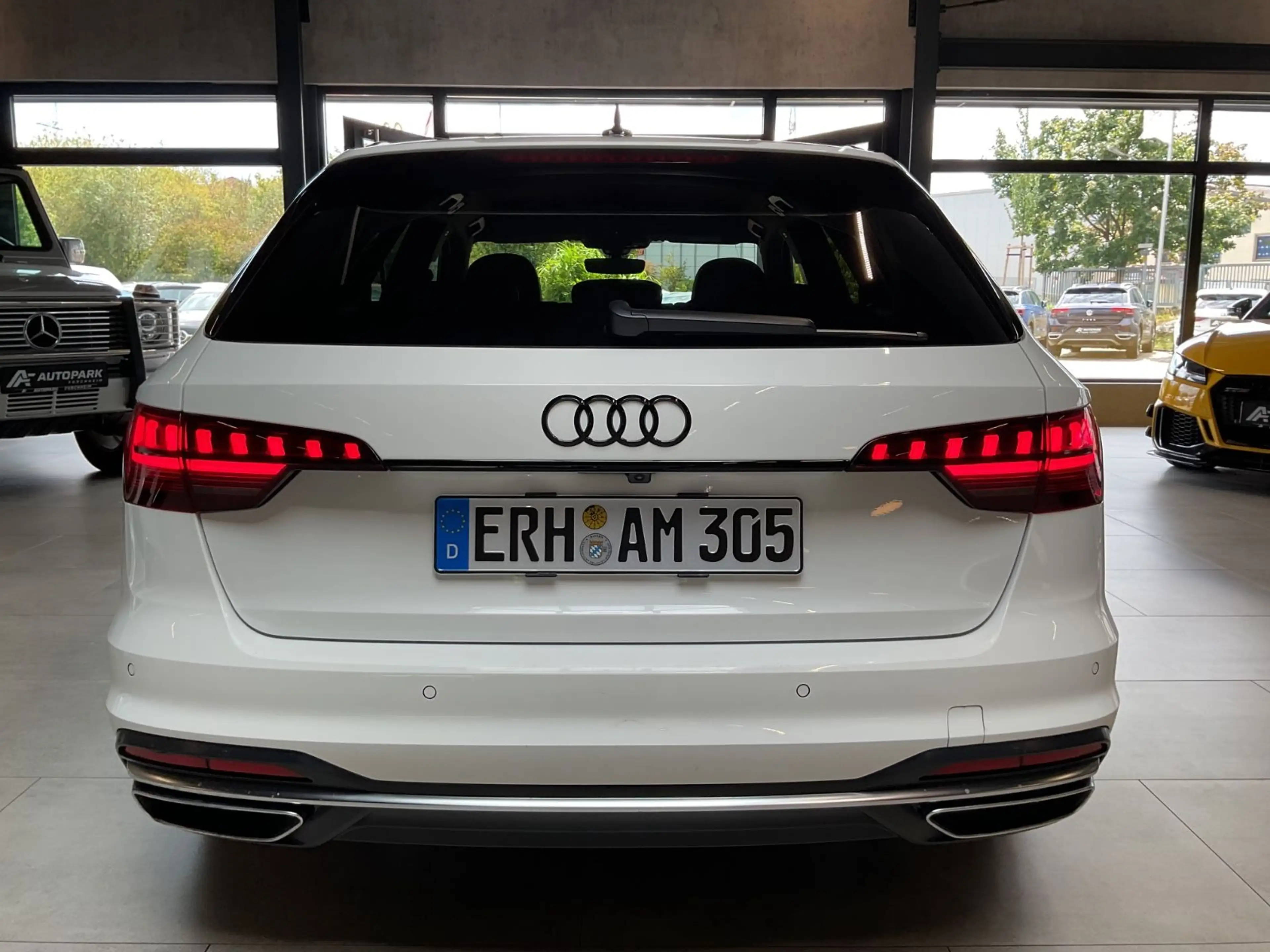 Audi A4 Av. TDI S line ACC AHK Leder Matrix Navi 19" — photo 5