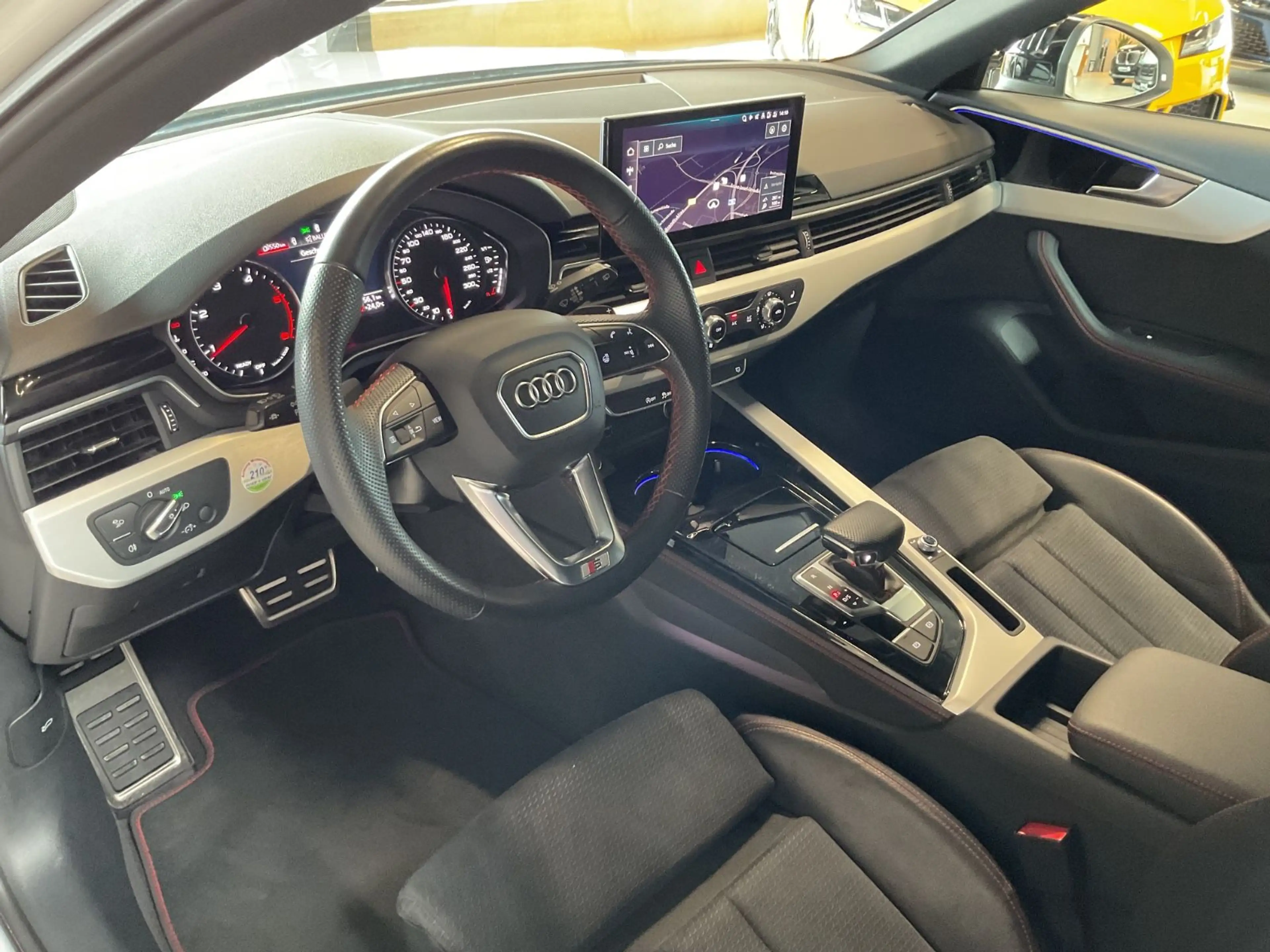 Audi A4 Av. TDI S line ACC AHK Leder Matrix Navi 19" — photo 8
