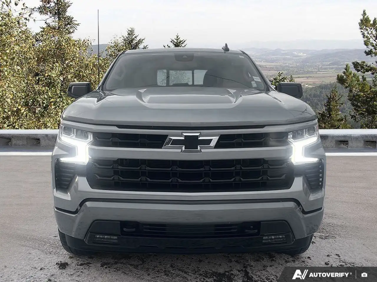 Chevrolet Silverado 1500 снимка Chevrolet Silverado 1500