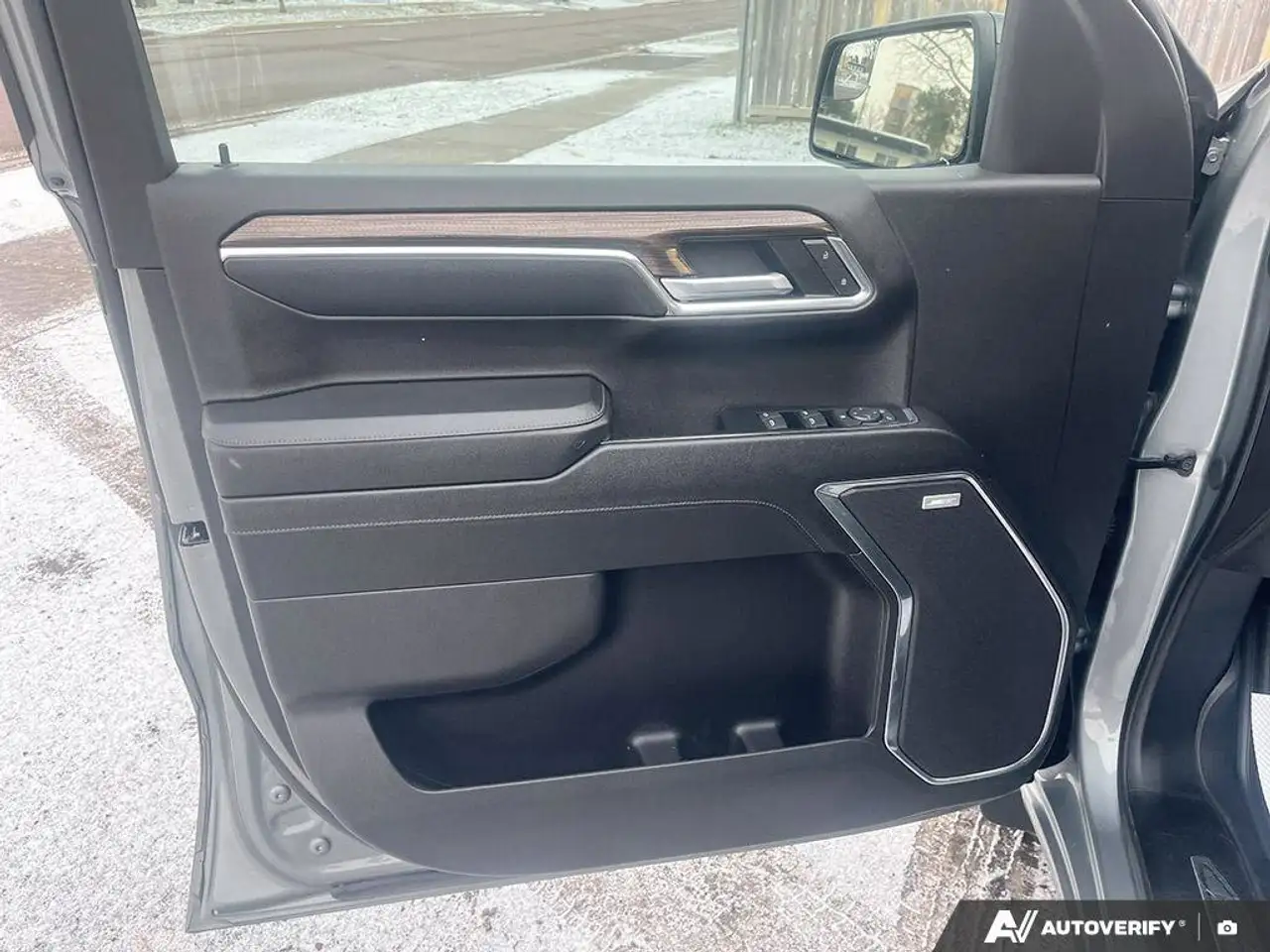 Chevrolet Silverado 1500 снимка Chevrolet Silverado 1500