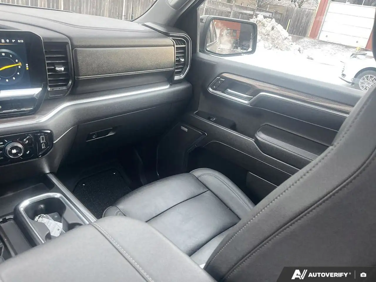 Chevrolet Silverado 1500 снимка Chevrolet Silverado 1500