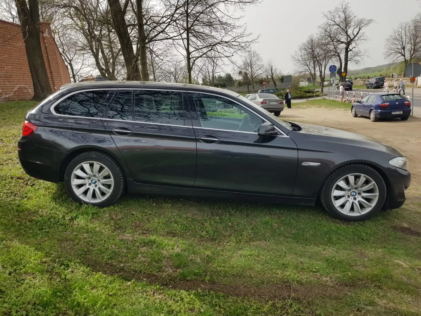 BMW 530 530xd Touring Aut. Noir - 2