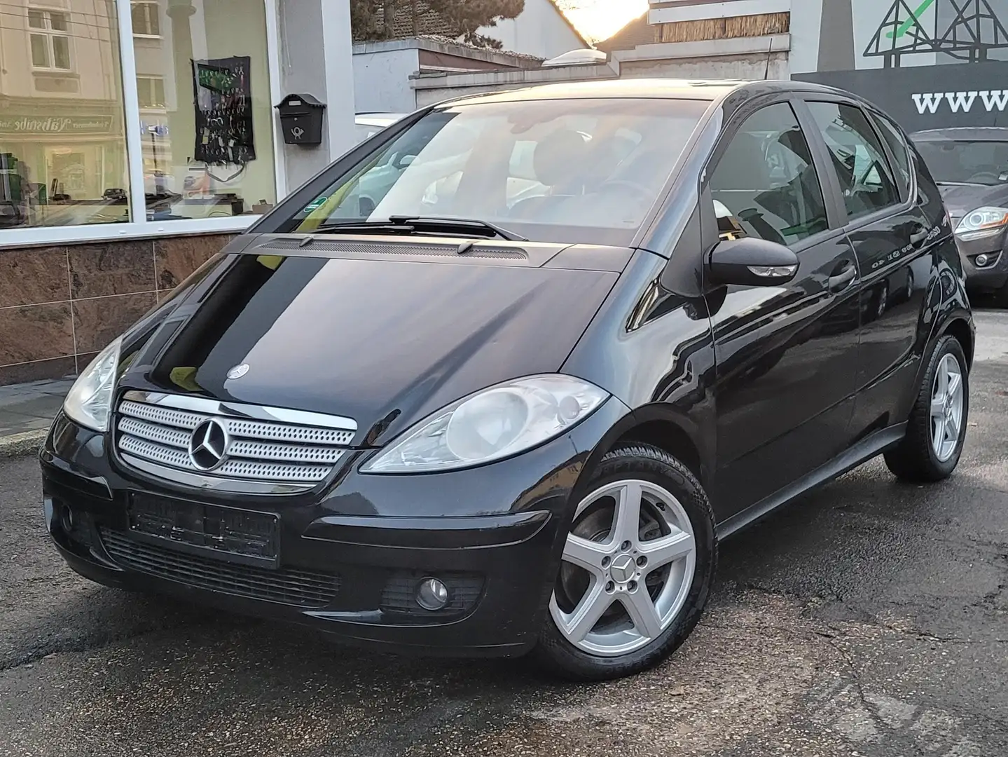 Mercedes-Benz A 170 Automatik*Teilleder*16"*Klima*Allwtr.*Android Auto Schwarz - 1