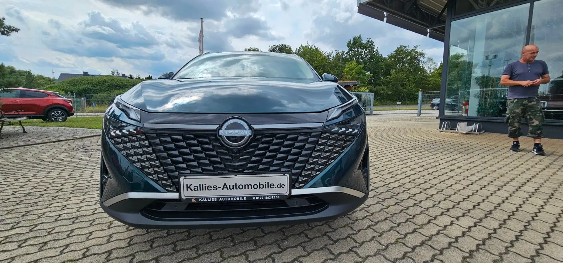 Nissan Qashqai 1.3 DIG-T MHEV Xtronic N-Connecta MY2024 Grün - 2