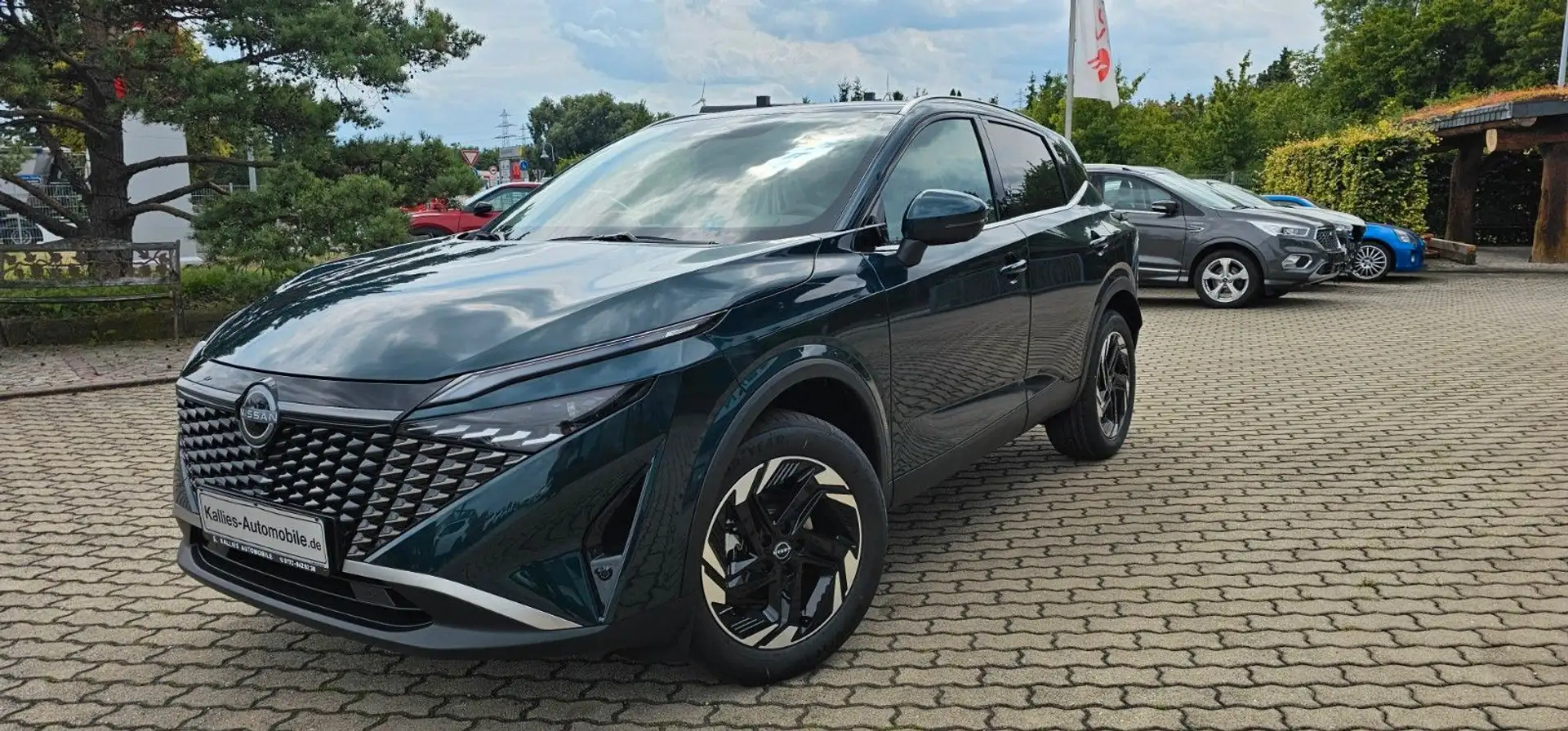 Nissan Qashqai 1.3 DIG-T MHEV Xtronic N-Connecta MY2024 Grün - 1