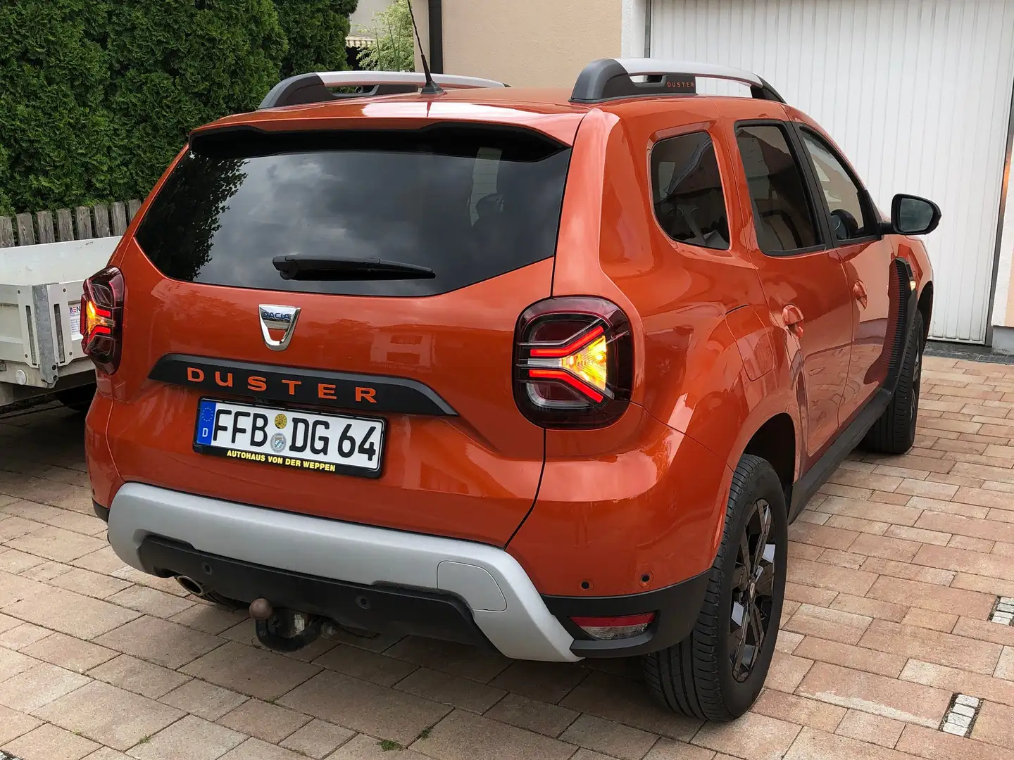 Dacia Duster Duster TCe 100 ECO-G 2WD Sondermodell Extreme - 2