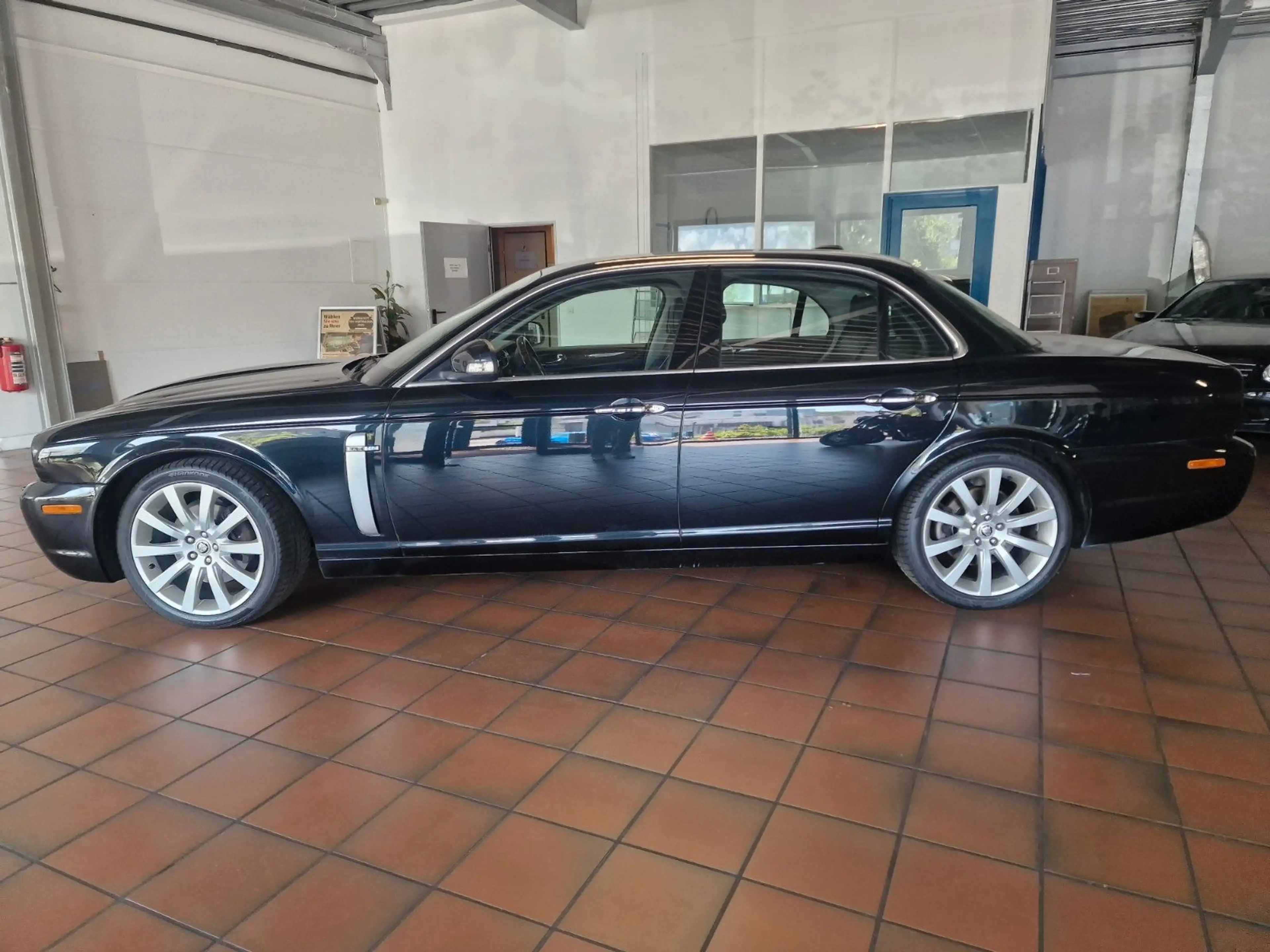 Jaguar XJ8 4,2 — photo 8