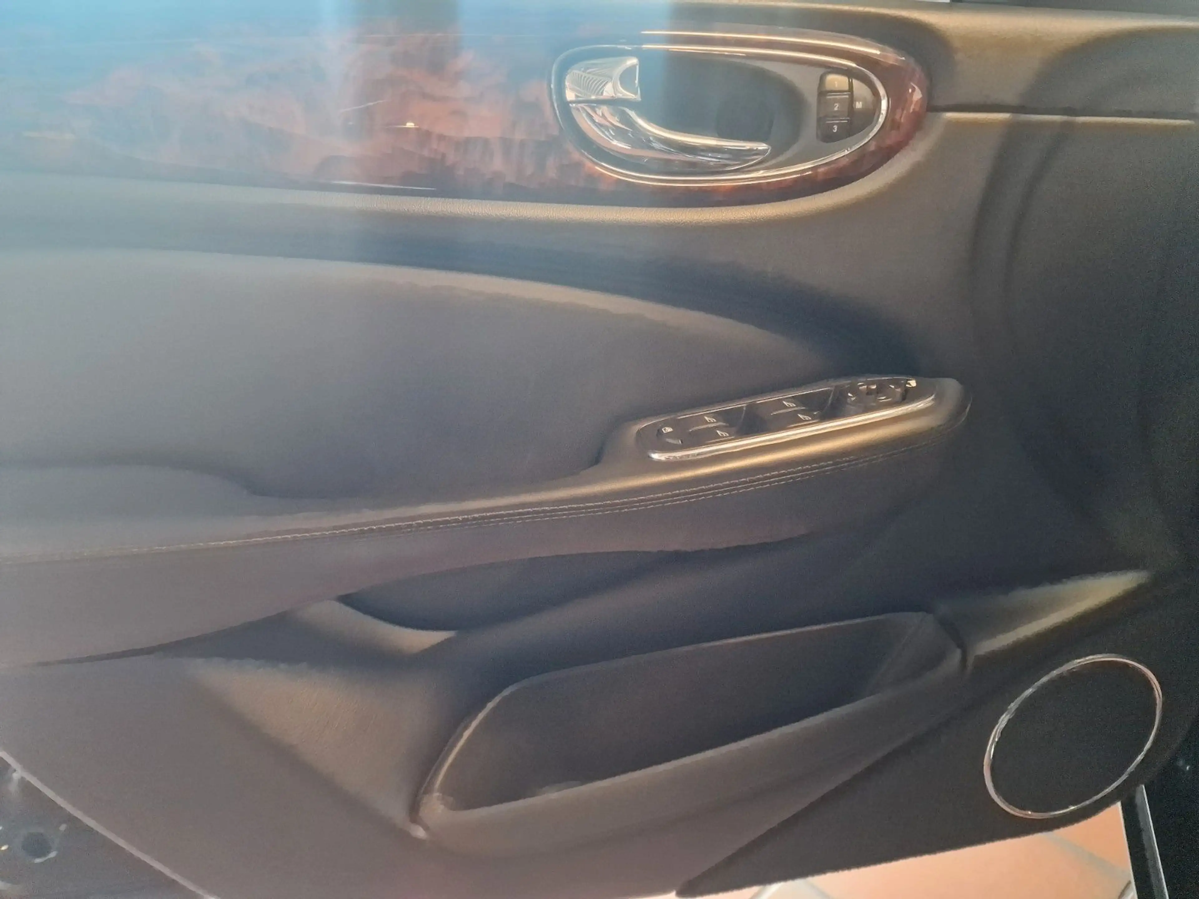 Jaguar XJ8 4,2 — photo 17