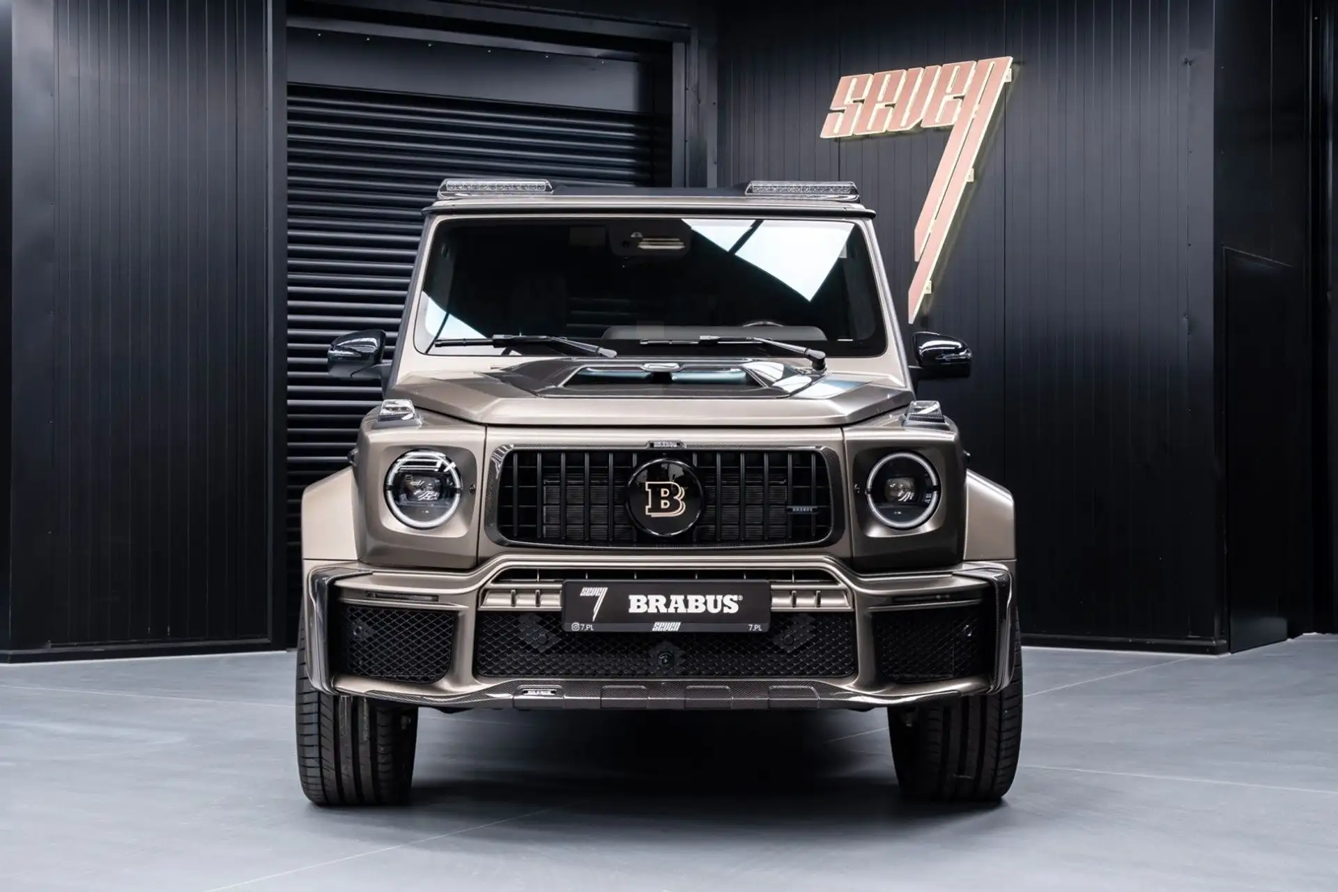 벤츠 G-Class G 63 AMG 2026 회색 사진 2