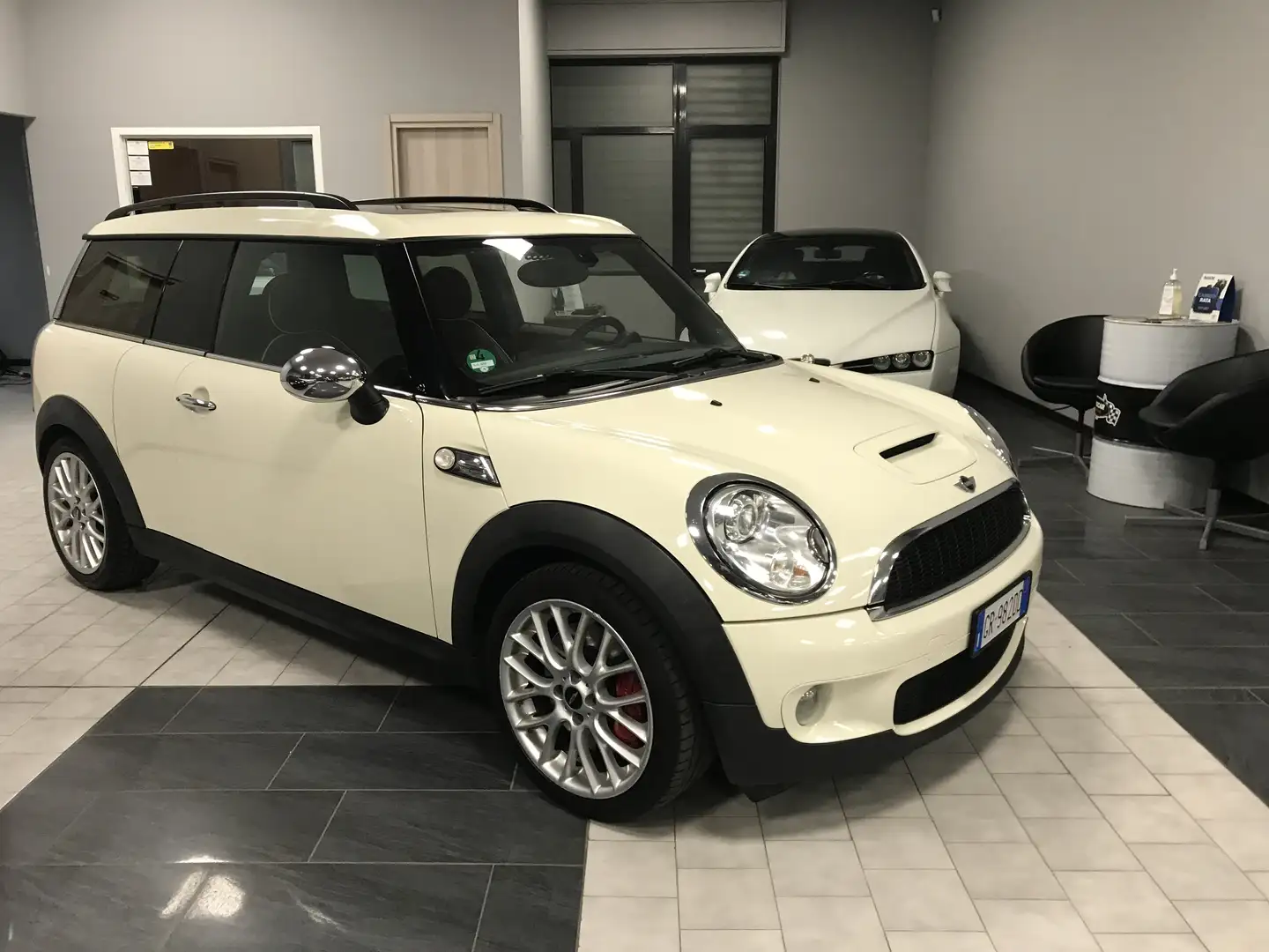 MINI John Cooper Works Clubman 1.6 Action Chili Weiß - 2