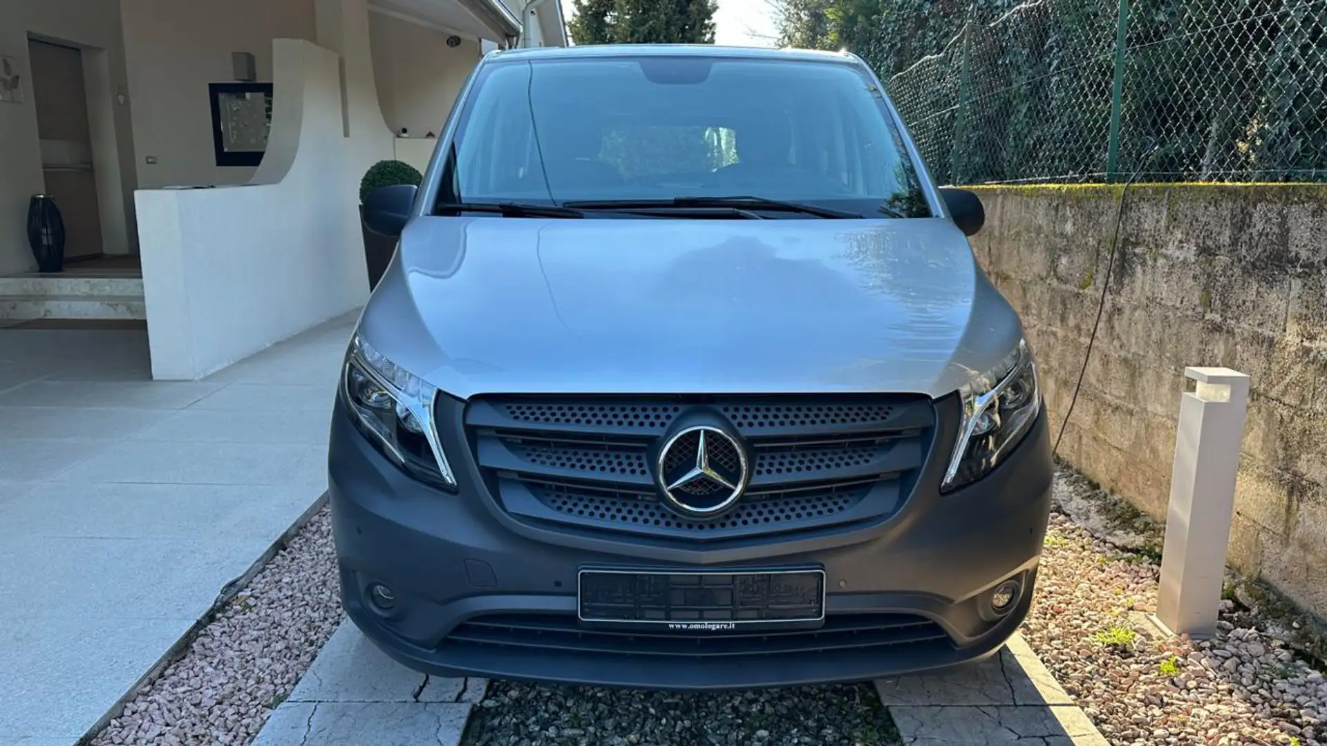 Mercedes-Benz Vito 2.0 116 CDI 4x4 PC Tourer Pro Compact Silber - 2