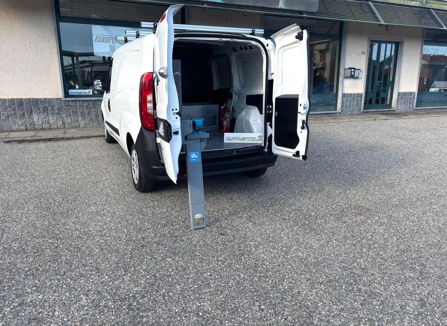 Fiat Doblo MAXI 1.6 M-Jet 105 CV OFFICINA MOBILE ATTREZZATO Bianco - 2
