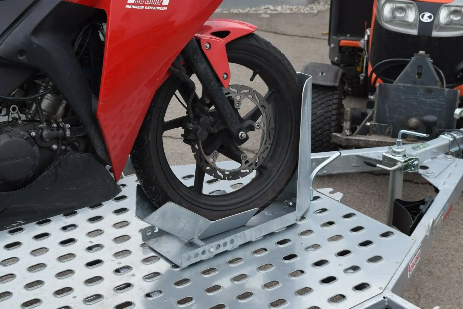 Vezeko MOTOVAN 750 kg 245x88 cm Motorradtransporter - 2