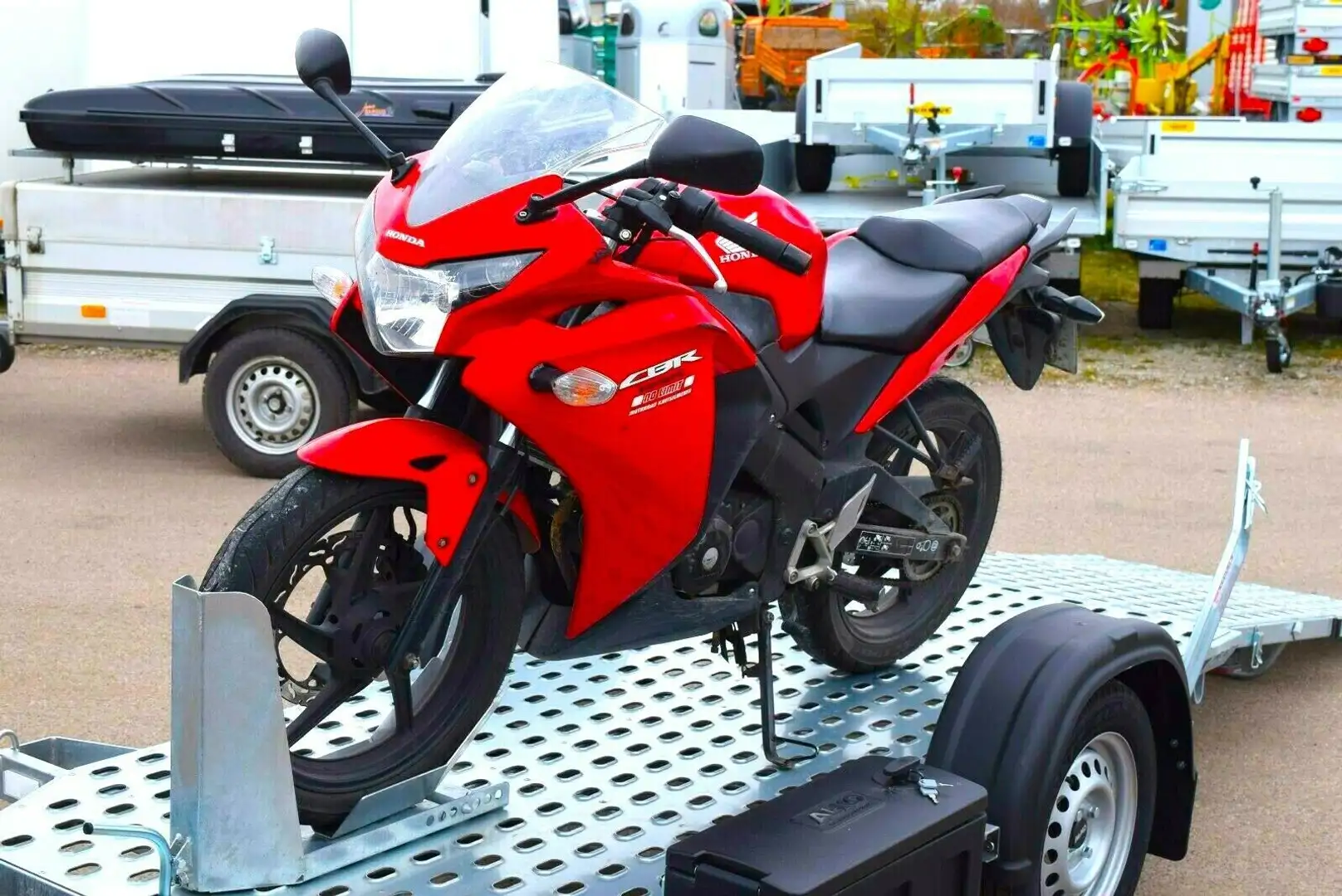 Vezeko MOTOVAN 750 kg 245x88 cm Motorradtransporter - 1