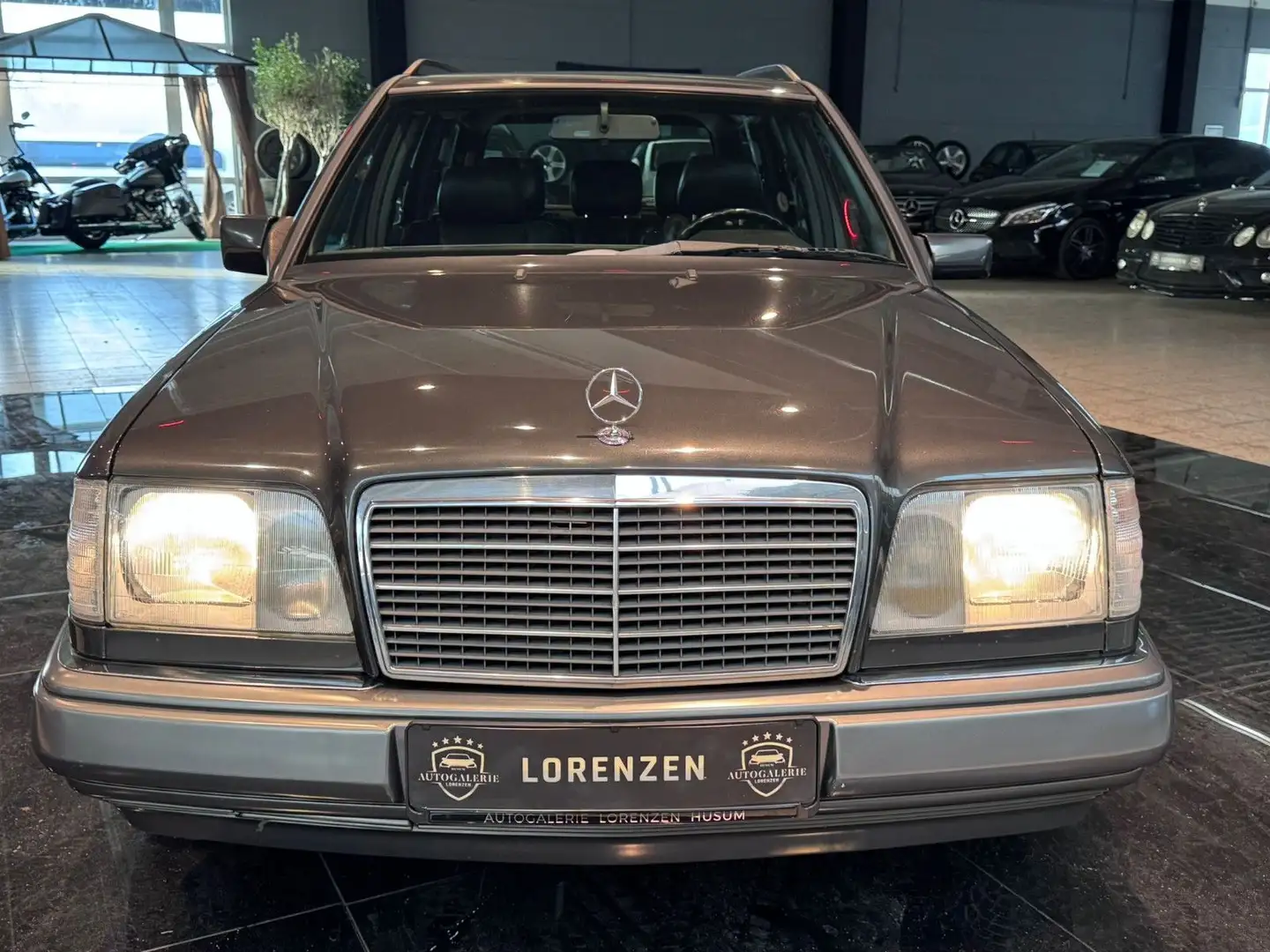 Mercedes-Benz E 220 T Leder Aut. Tempomat Klima S-Dach 3. Hand Rouge - 2