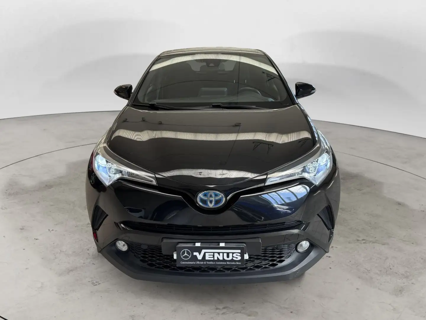 Toyota C-HR 1.8h Active 2wd e-cvt Nero - 2