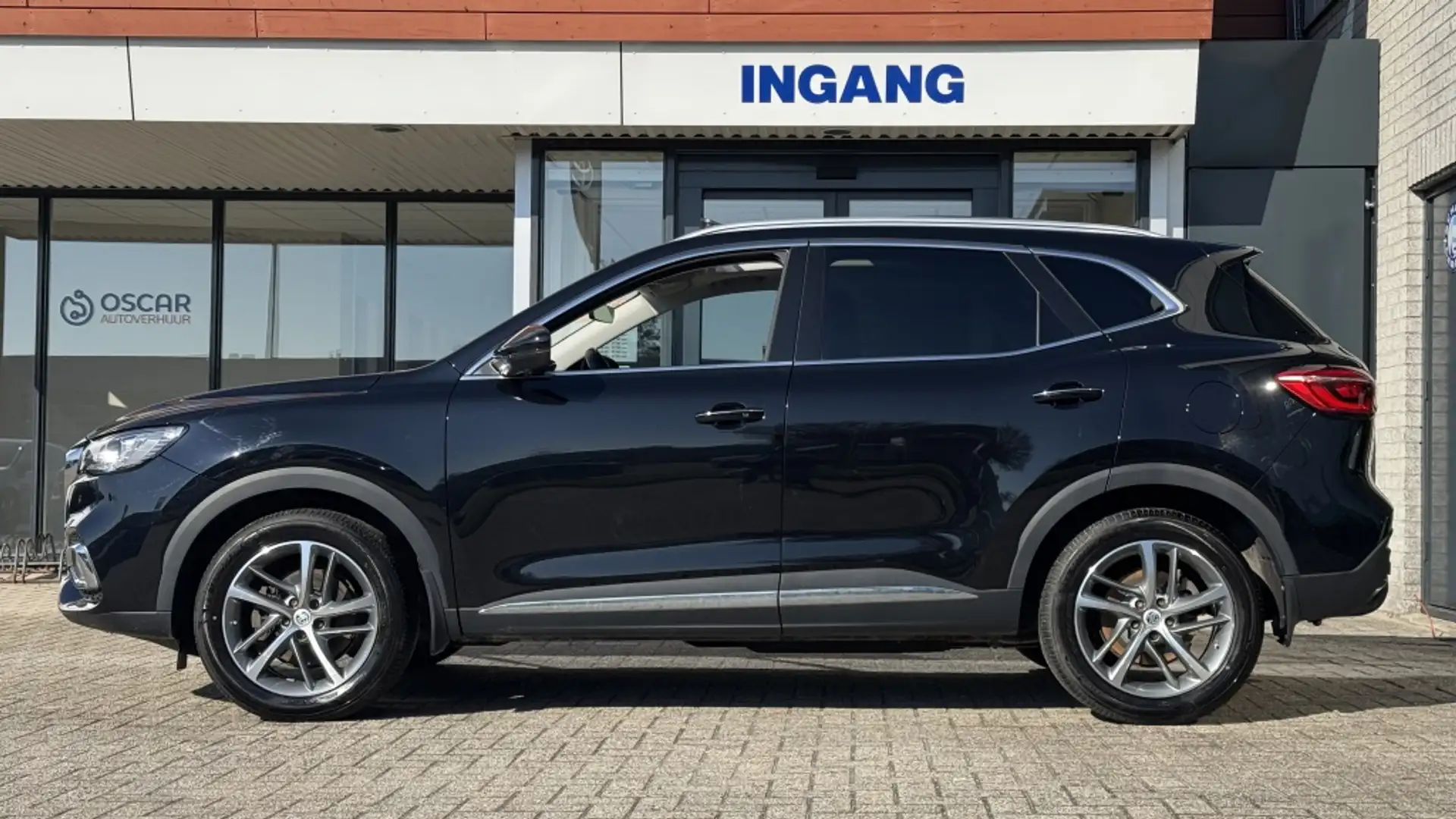 MG EHS 1.5 TGDI Luxury | Pano | Leer | 360 Camera | Navi Negro - 2