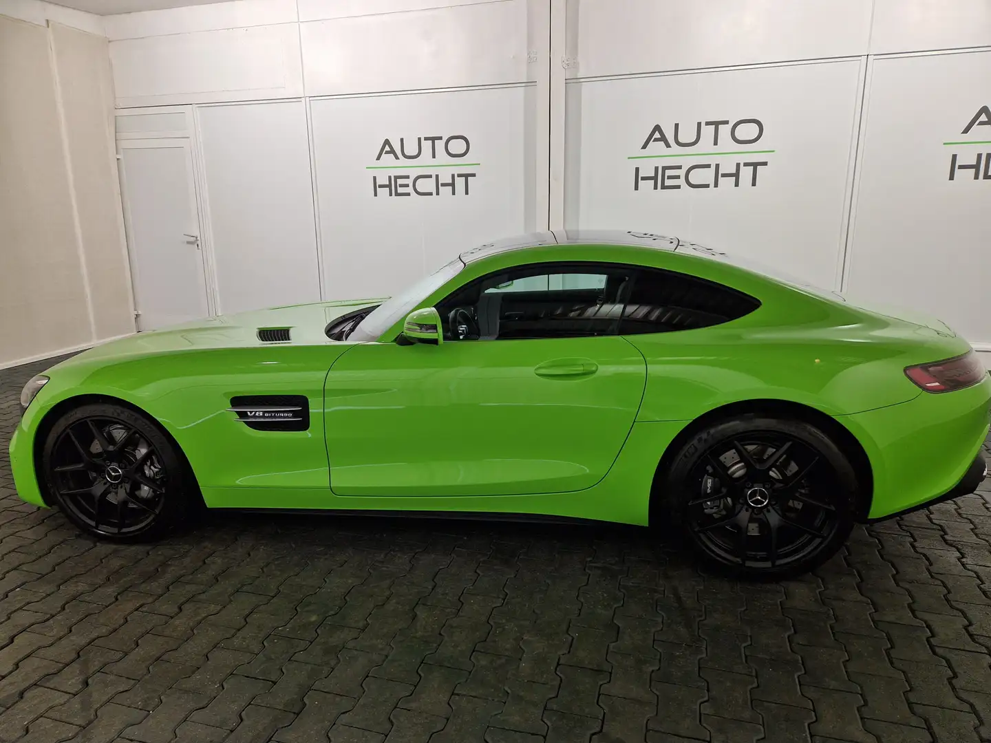 Mercedes-Benz AMG GT Panorama, ACC, AMG Performance Abgas Grün - 2