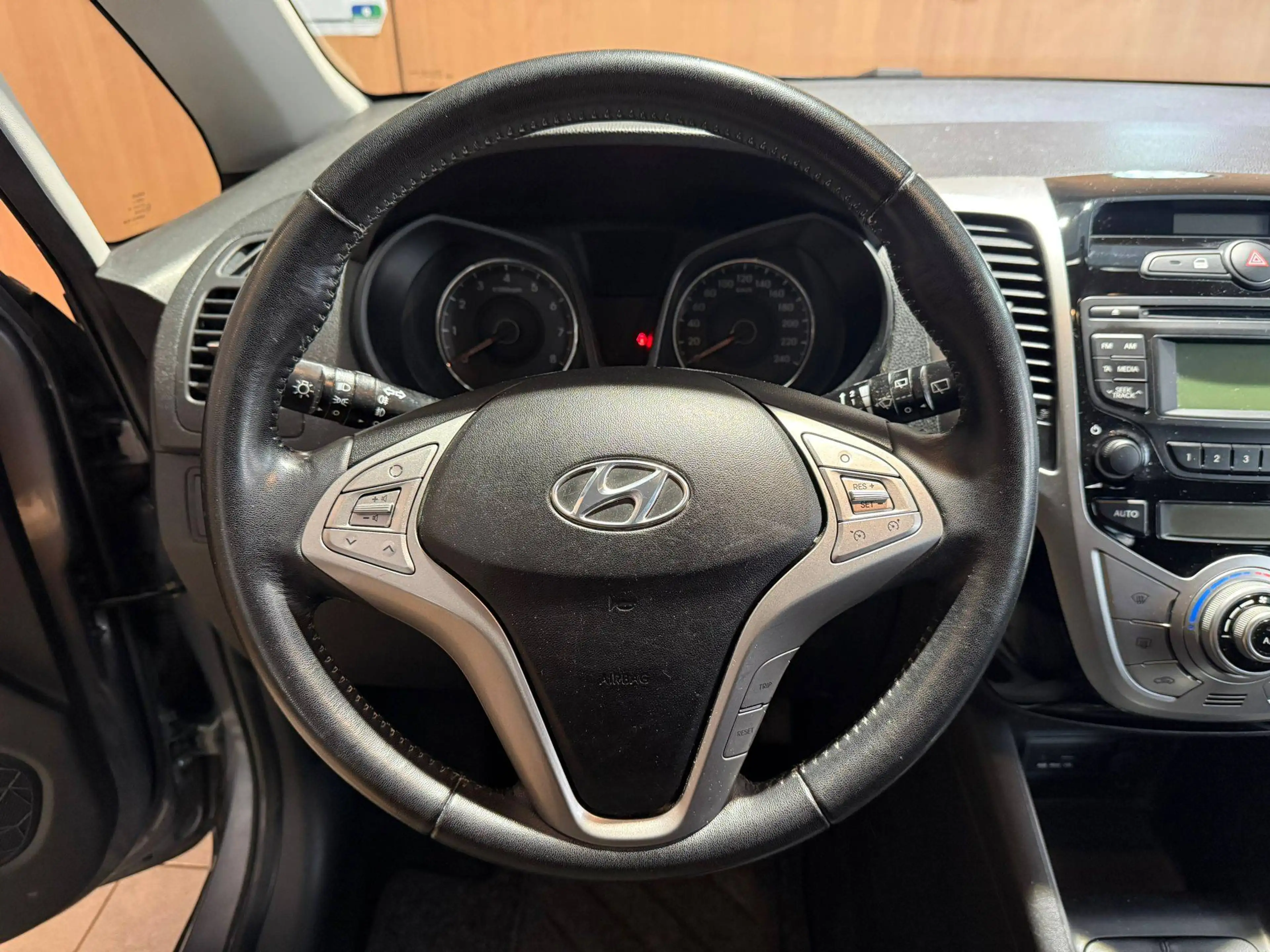 Hyundai iX20 iX20 1.4i Comfort ISG Stop — photo 7