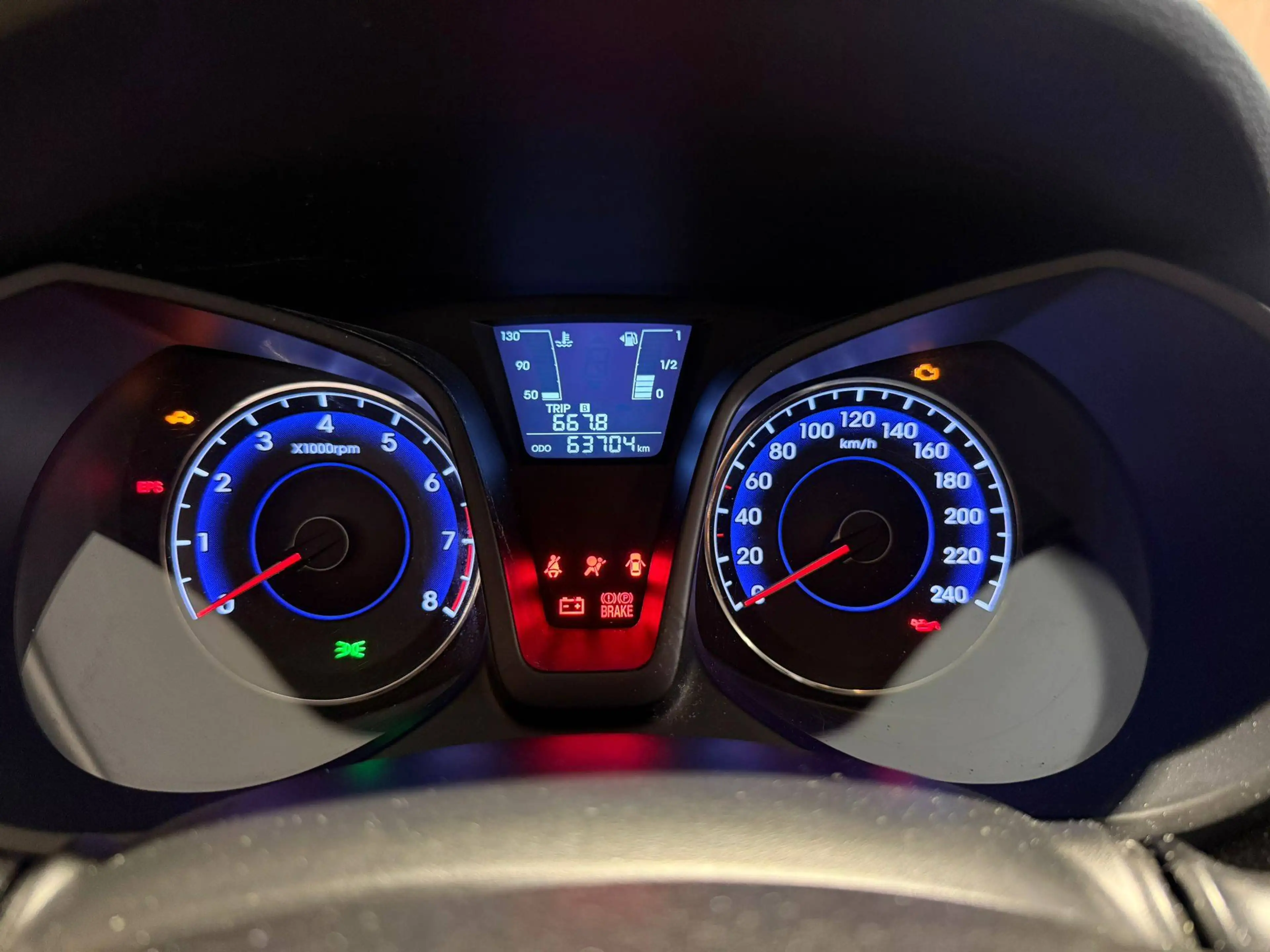 Hyundai iX20 iX20 1.4i Comfort ISG Stop — photo 11