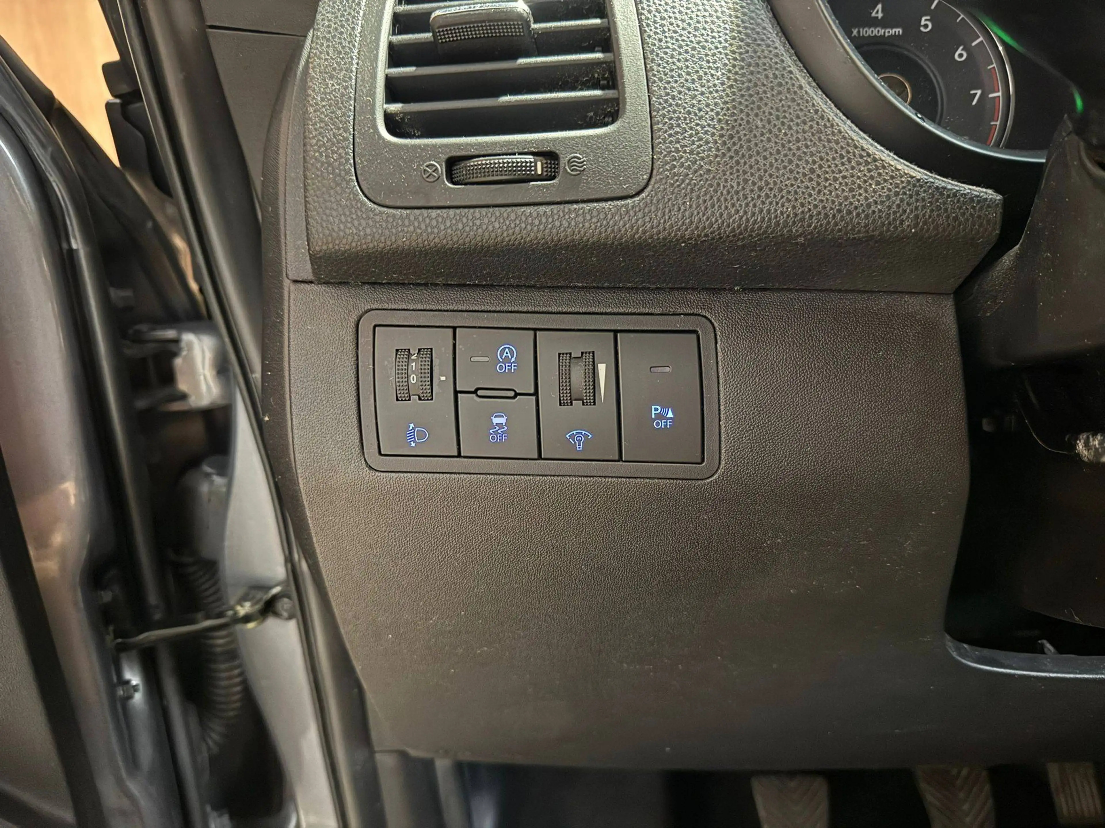 Hyundai iX20 iX20 1.4i Comfort ISG Stop — photo 12