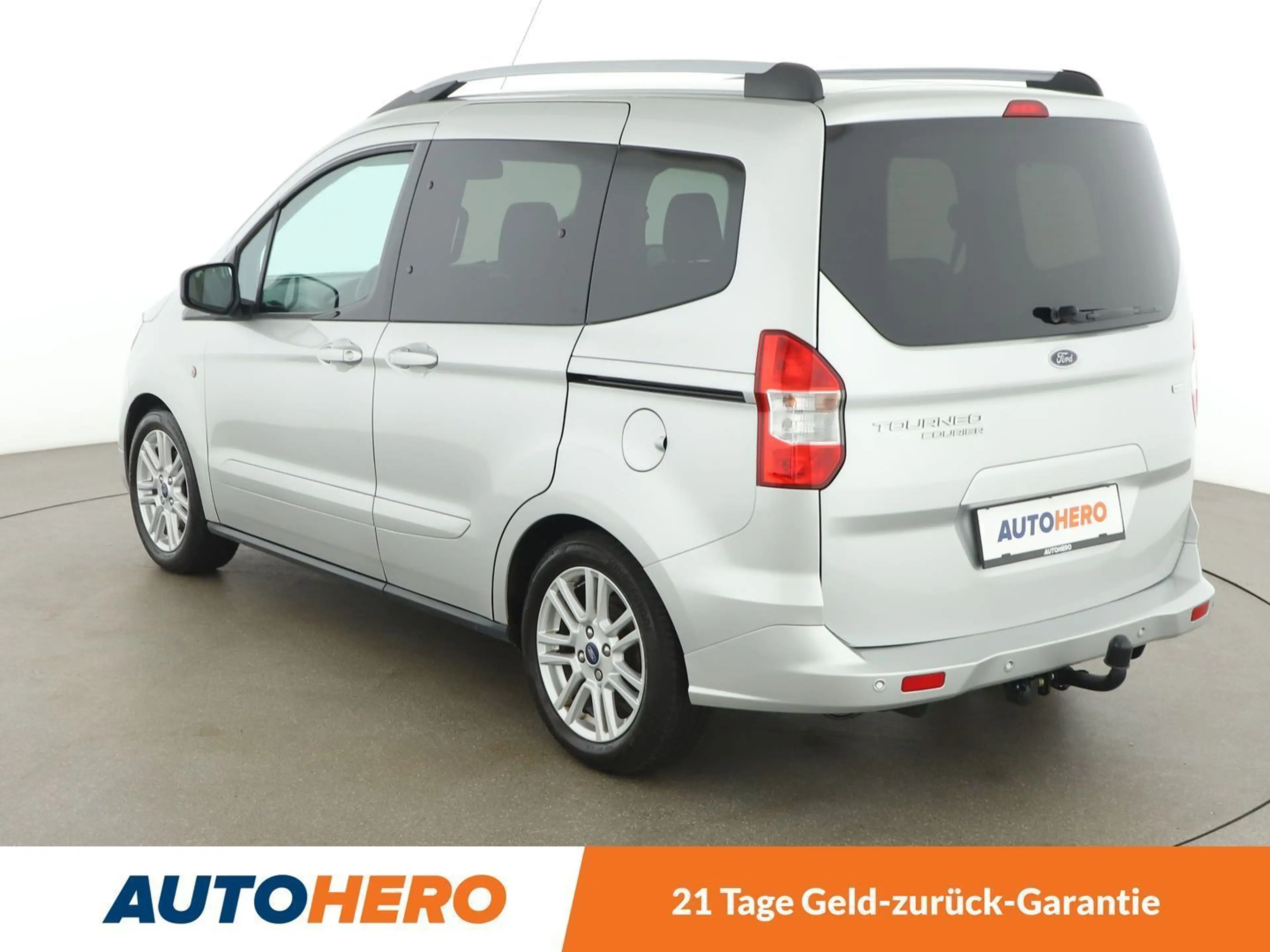Ford Tourneo 1.0 EcoBoost Titanium *TEMPO*PDC*AHK*SHZ* — photo 4