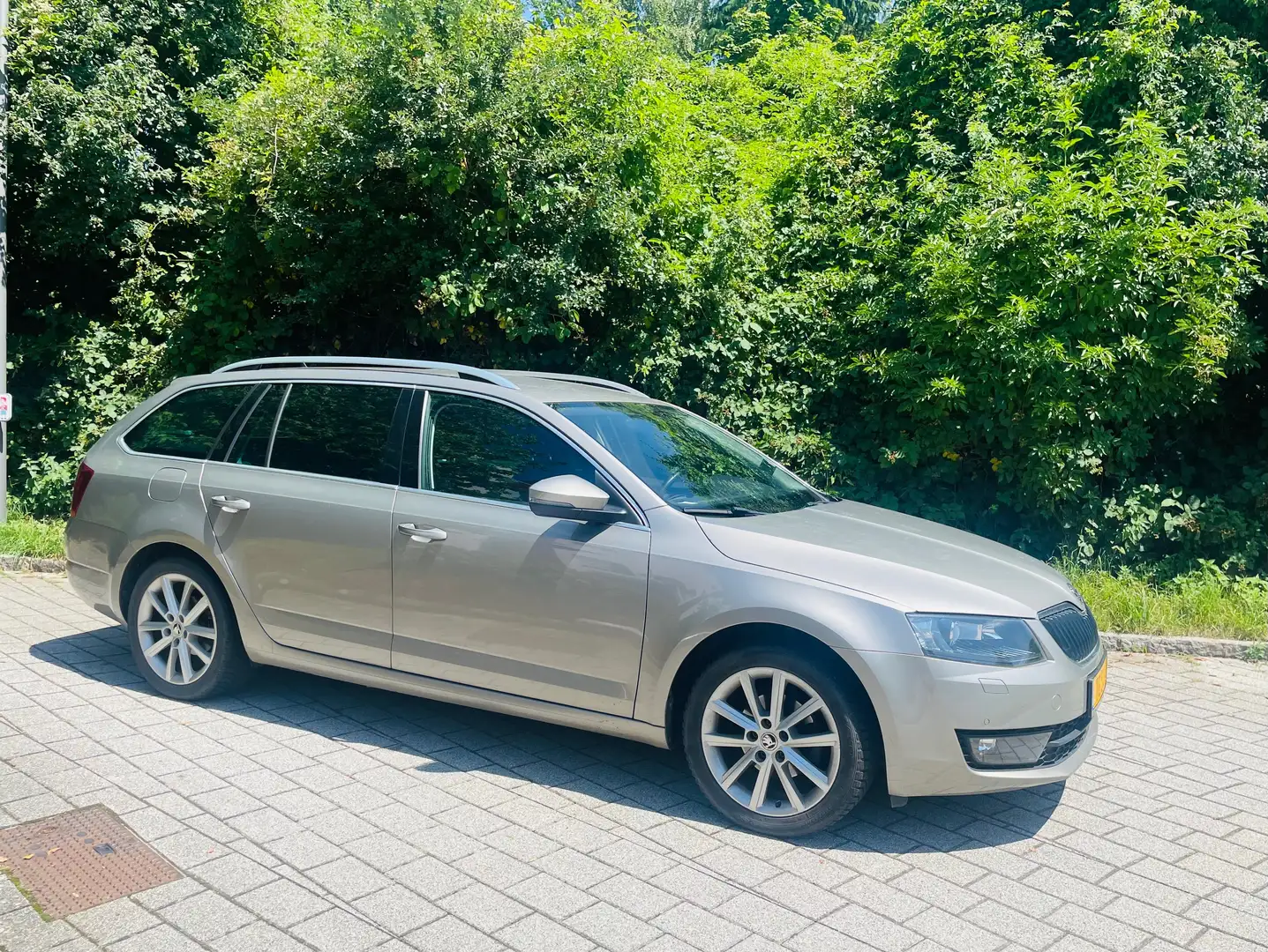 Skoda Octavia Combi 1.2 TSI Green tec Style Brons - 2