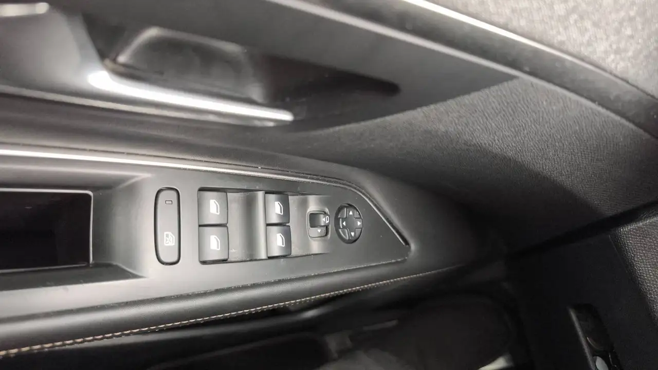 Peugeot 3008 3008 — photo 27