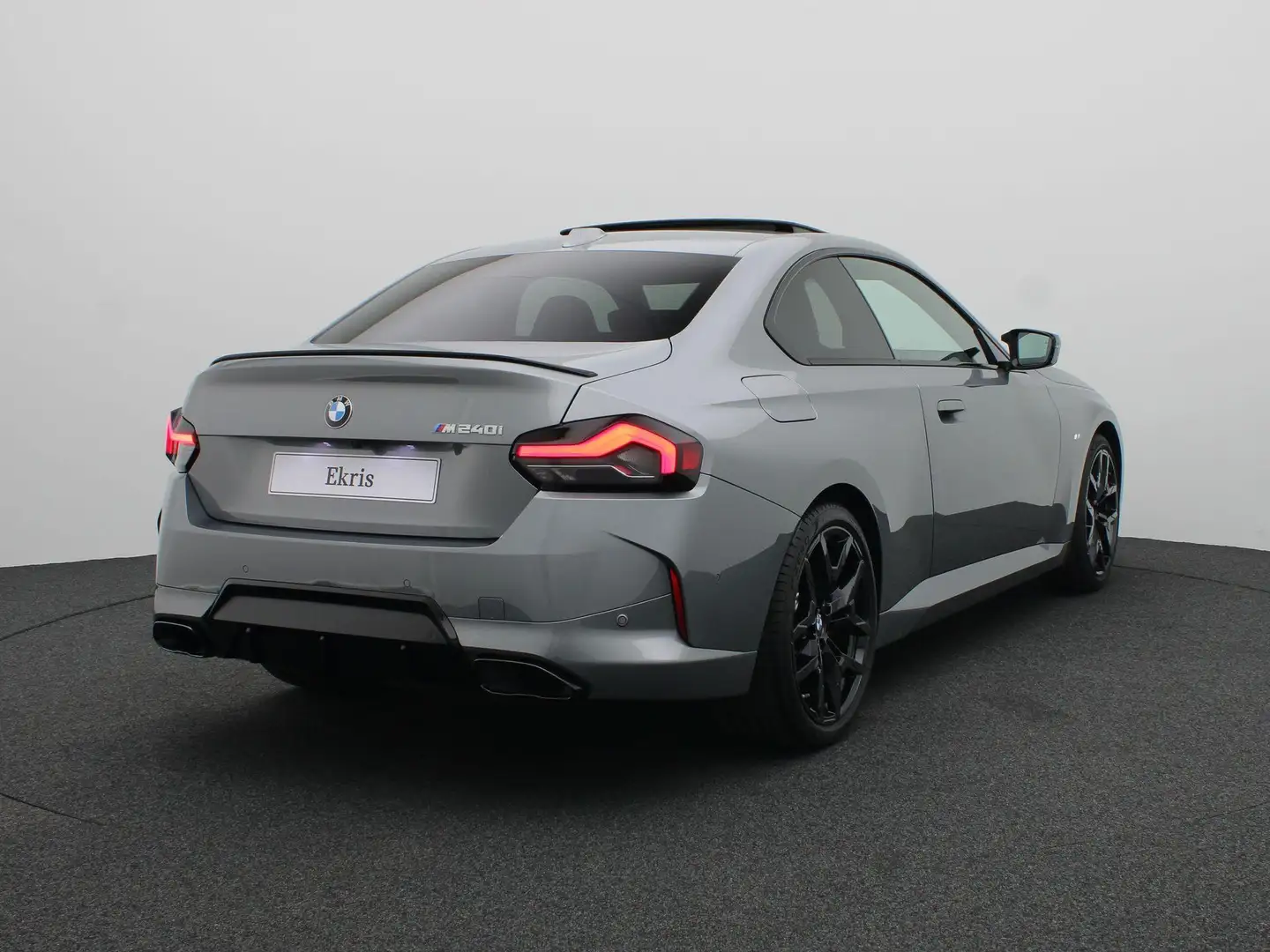 BMW 2 Serie Coupé M240i xDrive |  M Sportpakket Pro | Сірий - 2