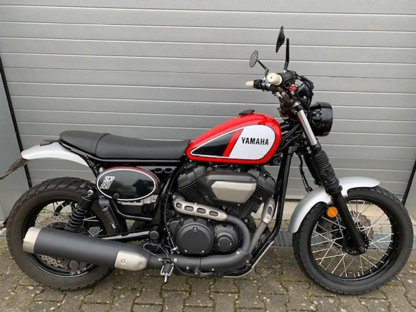 Yamaha XVS 950 xr Rot - 1