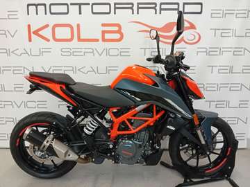 Duke 390