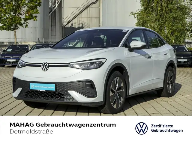 Volkswagen ID.5 Pro WärmePu CCS AHK LED Navi ParkAssist+ Re