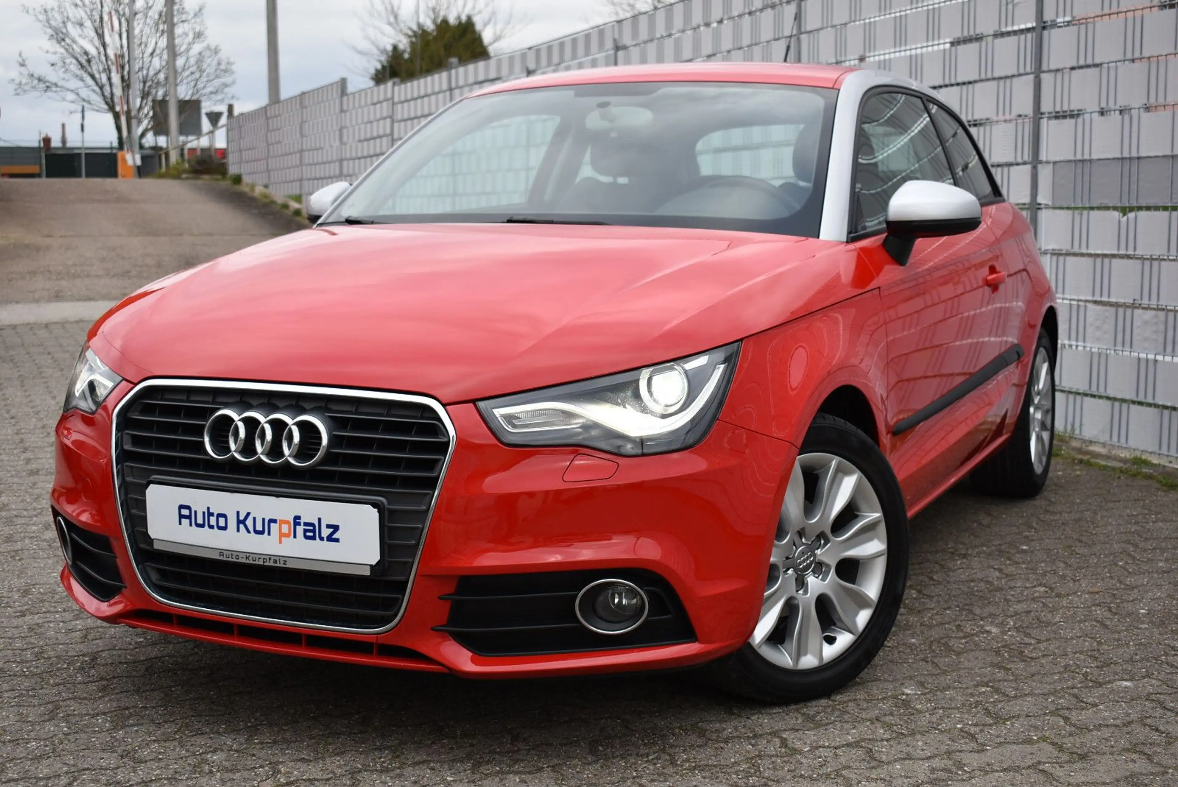 Audi A1 Ambition 1.6 TDI Automatik erst 48100Km