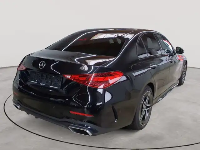 Mercedes-Benz C-Class view 4