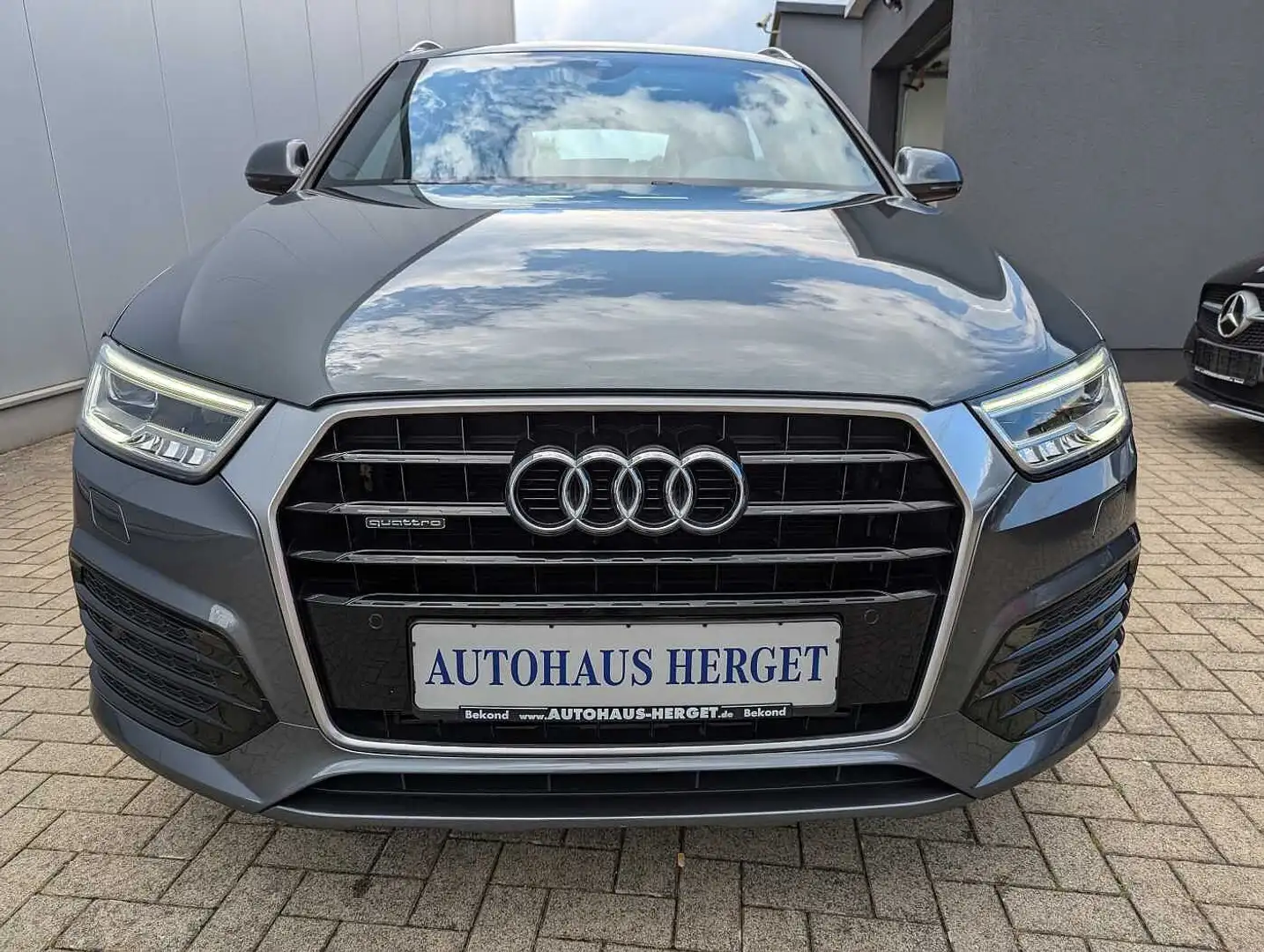 Audi Q3 2.0 TFSI quattro S tronic S-Line 2.Hand/LED/20.Zol Grigio - 2
