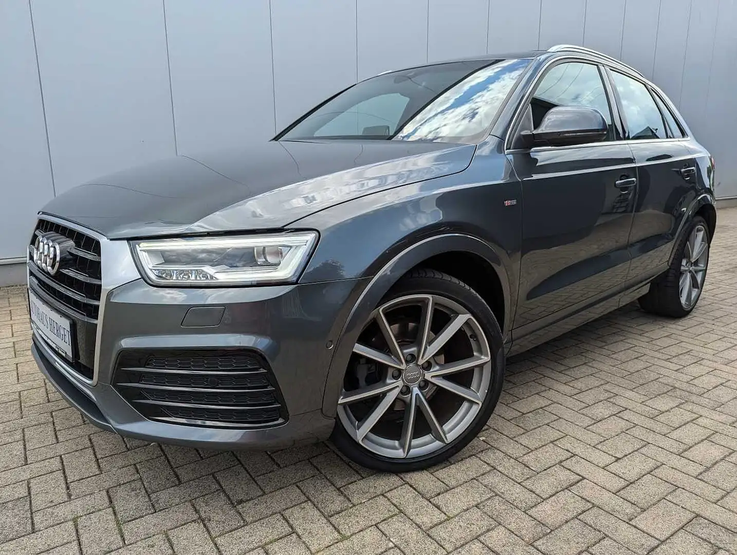 Audi Q3 2.0 TFSI quattro S tronic S-Line 2.Hand/LED/20.Zol Grigio - 1